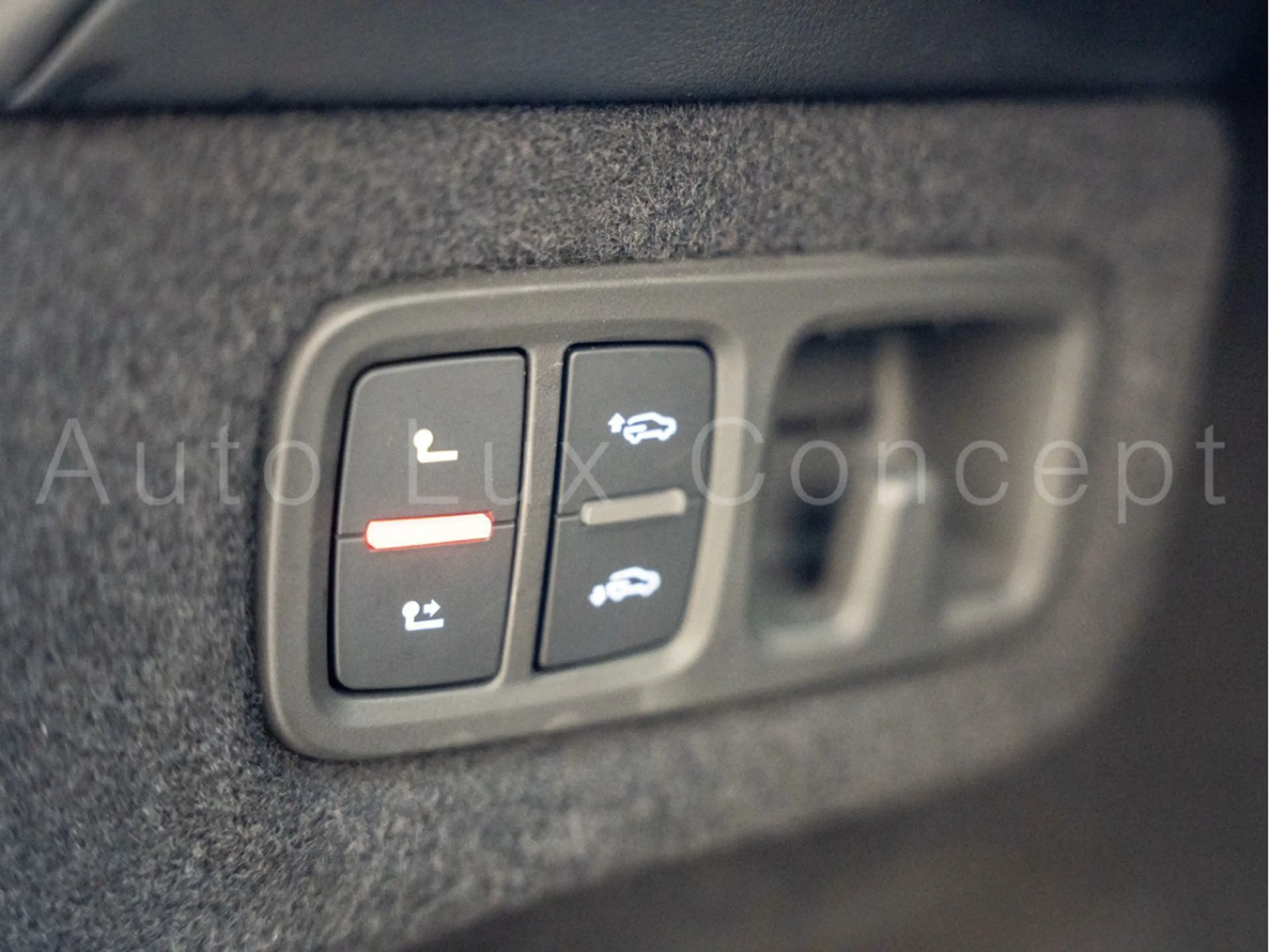 Lamborghini Urus Pano/B&O/ParkAssist/AHK/Q-Citura/Sitzbelüftung — photo 15