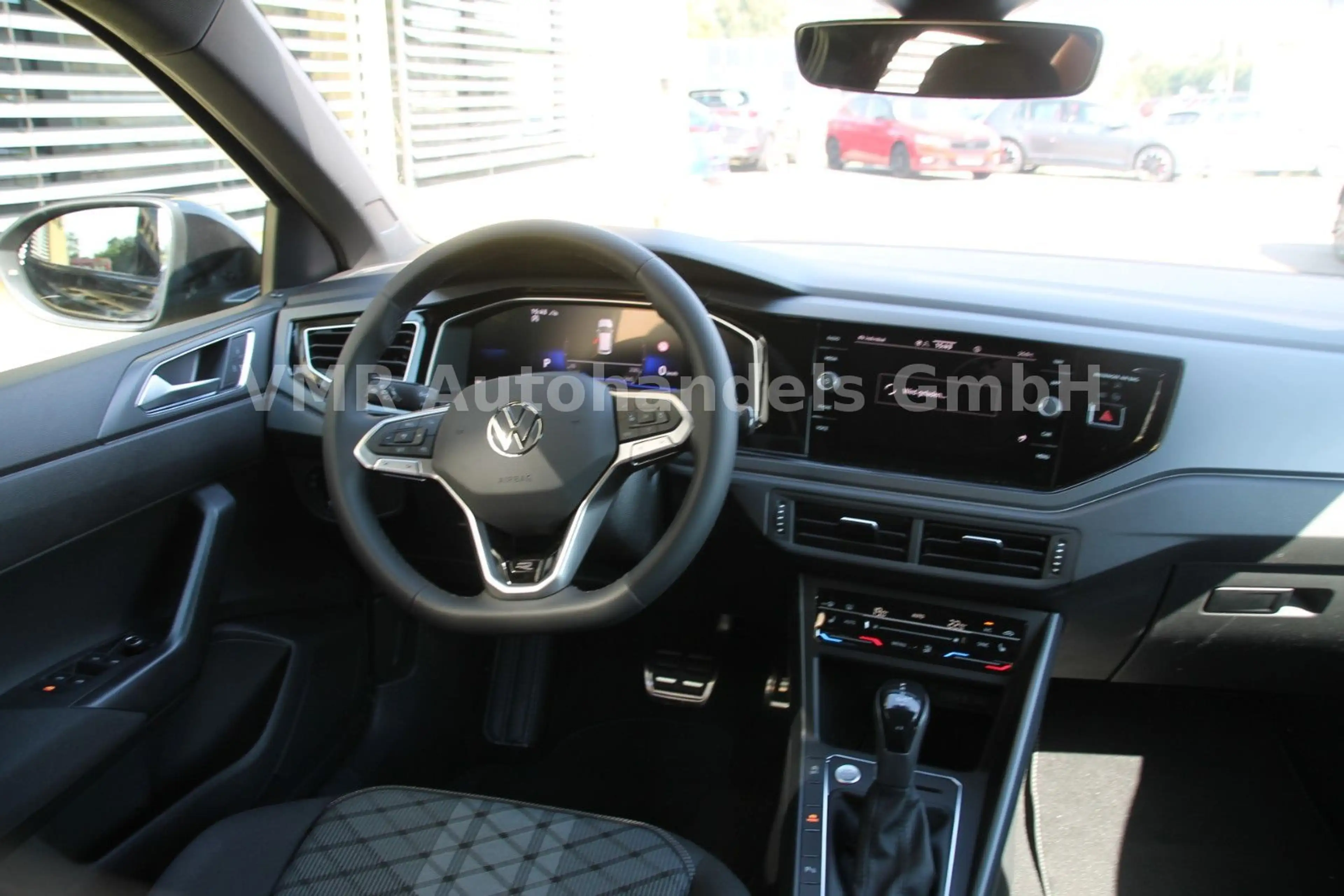 Volkswagen Taigo 1.5 TSI DSG R-Line *5J.Gar.*AHK*18"*Kamera — photo 15