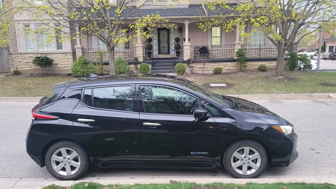 Nissan Leaf снимка Nissan Leaf