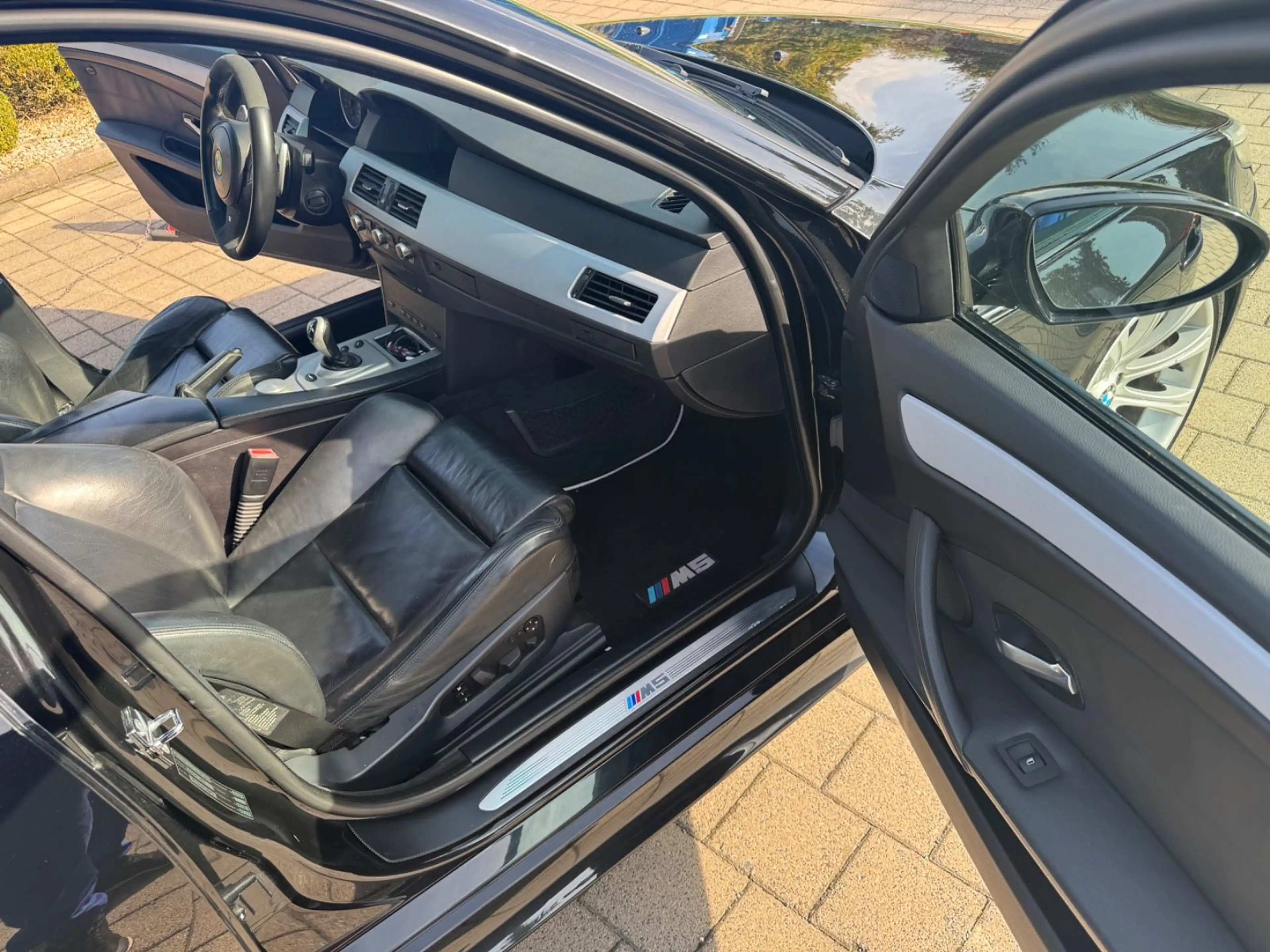 BMW M5 V10 — photo 9