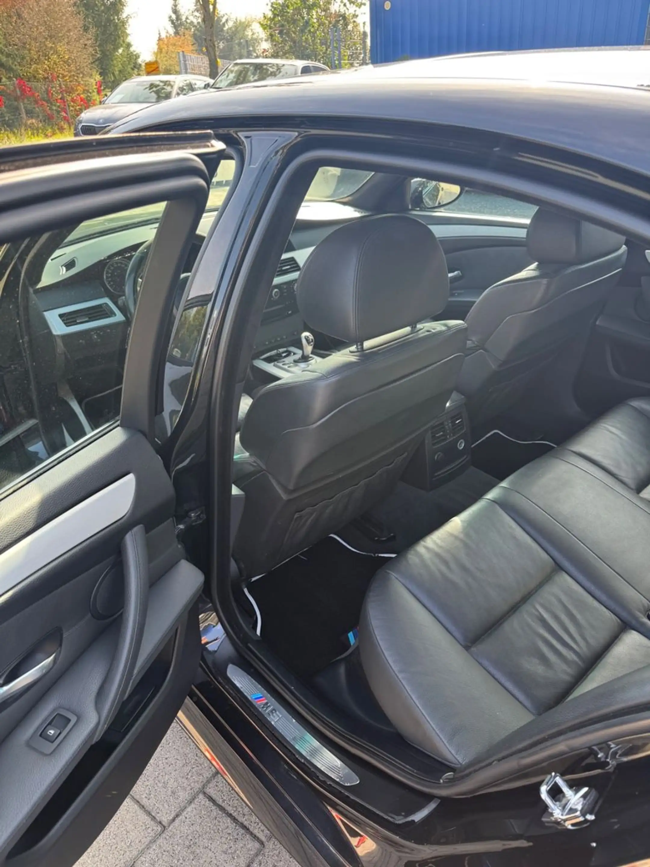 BMW M5 V10 — photo 11