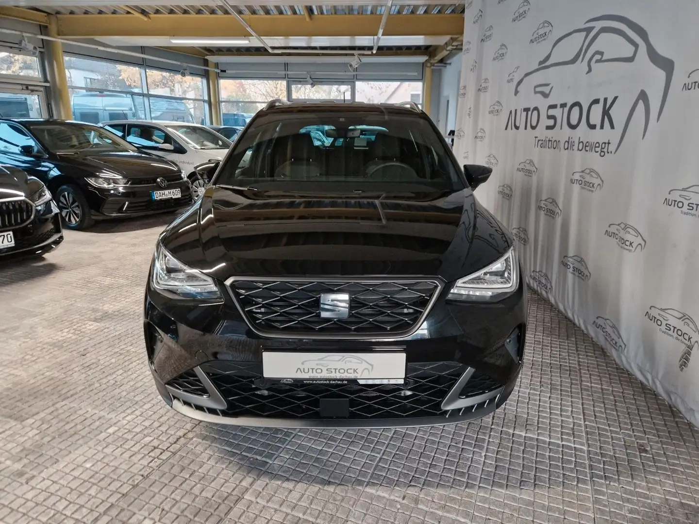 SEAT Arona FR 1.0 TSI DSG Navi LED PDC Sitzheizung Schwarz - 2
