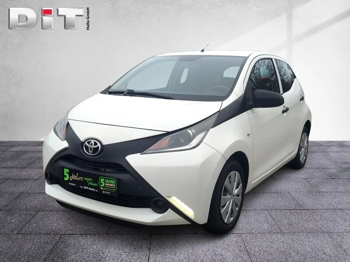 Toyota Aygo 1.0 x Cool Klima Servo Zentralverrieglg. Weiß - 1