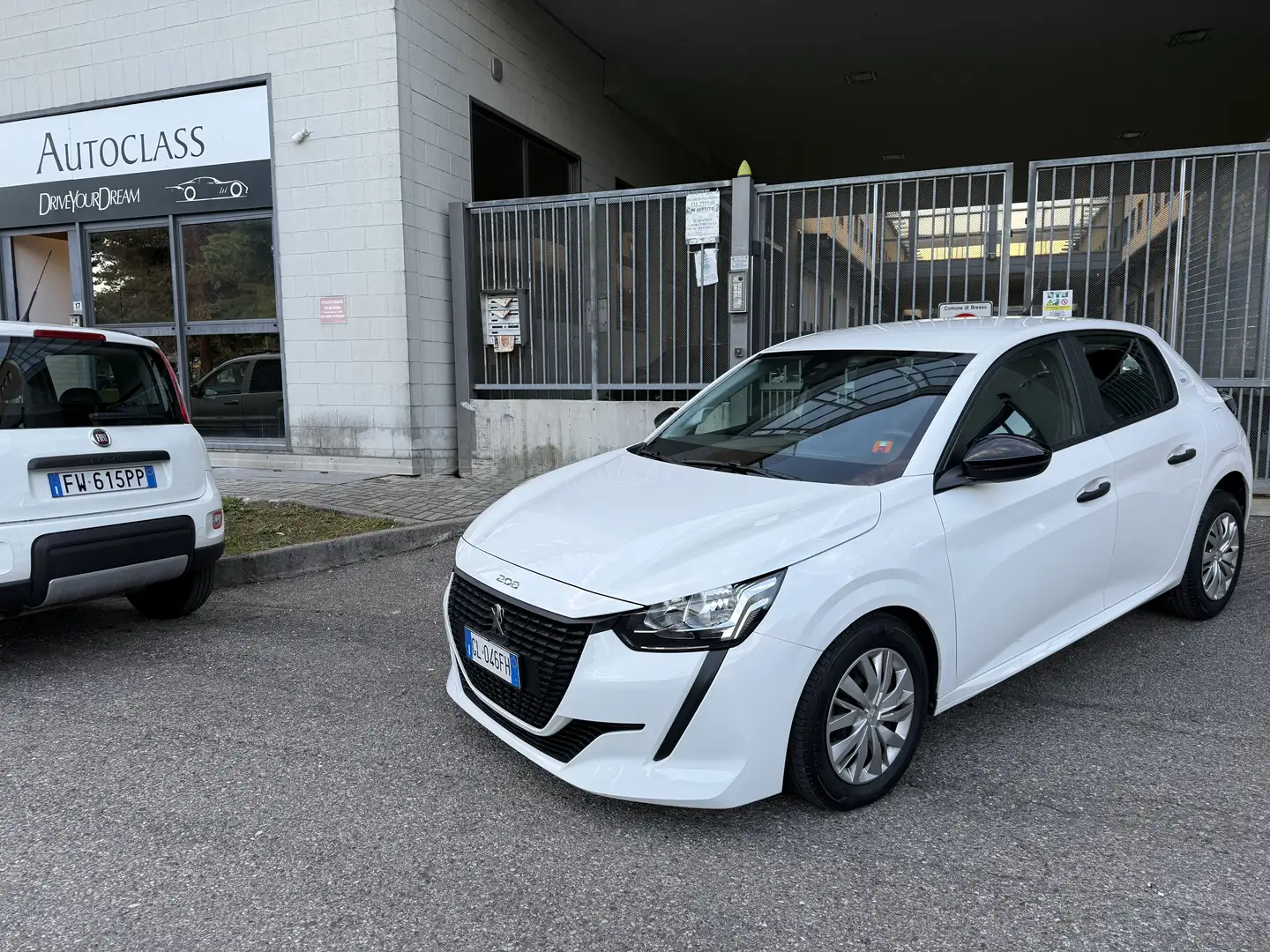 Peugeot 208 208 II 1.2 puretech Like s Blanc - 1
