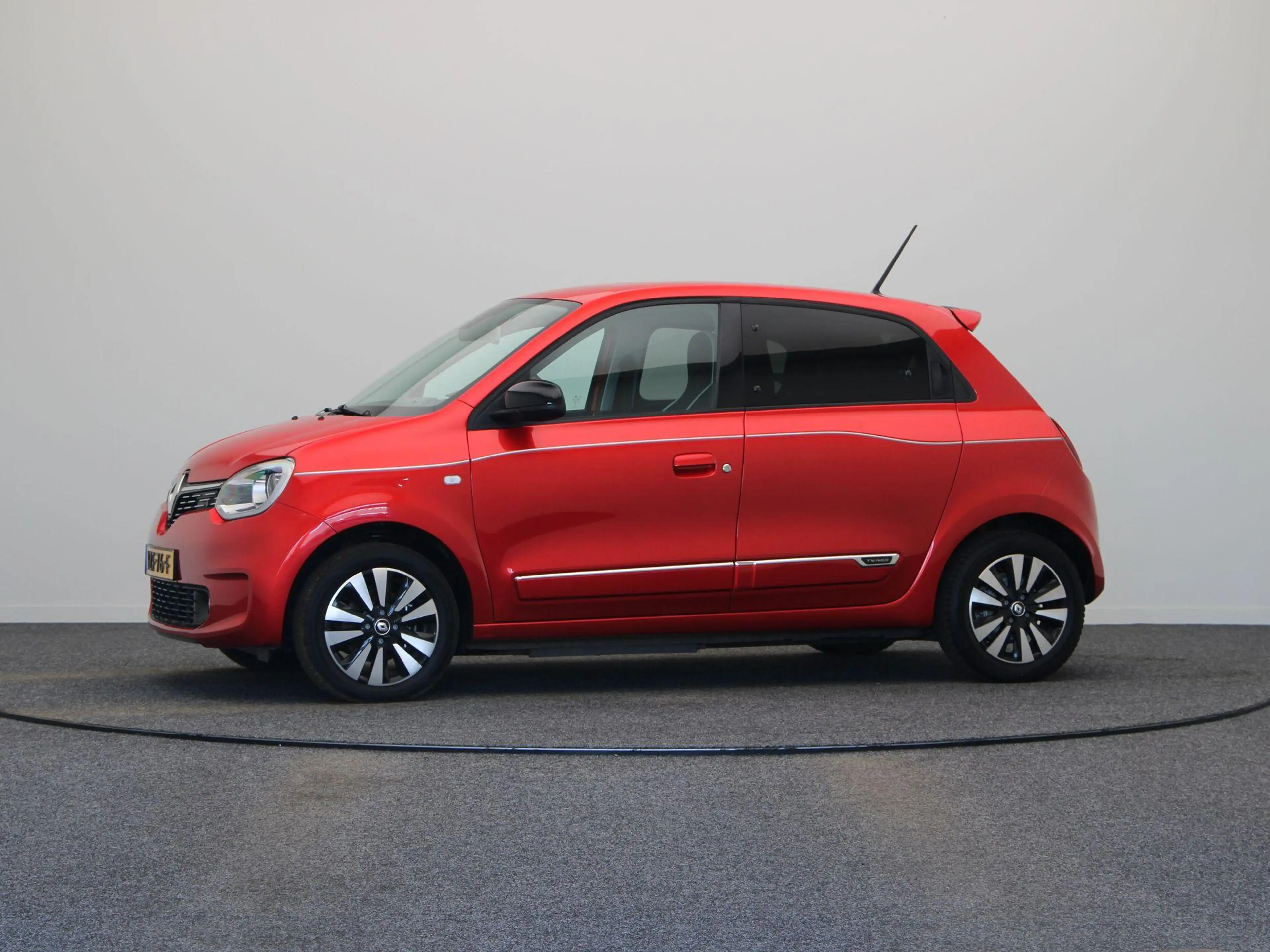 Renault Twingo Z.E. R80 Techno | Navigatie | Achteruitrijcamera | — photo 10