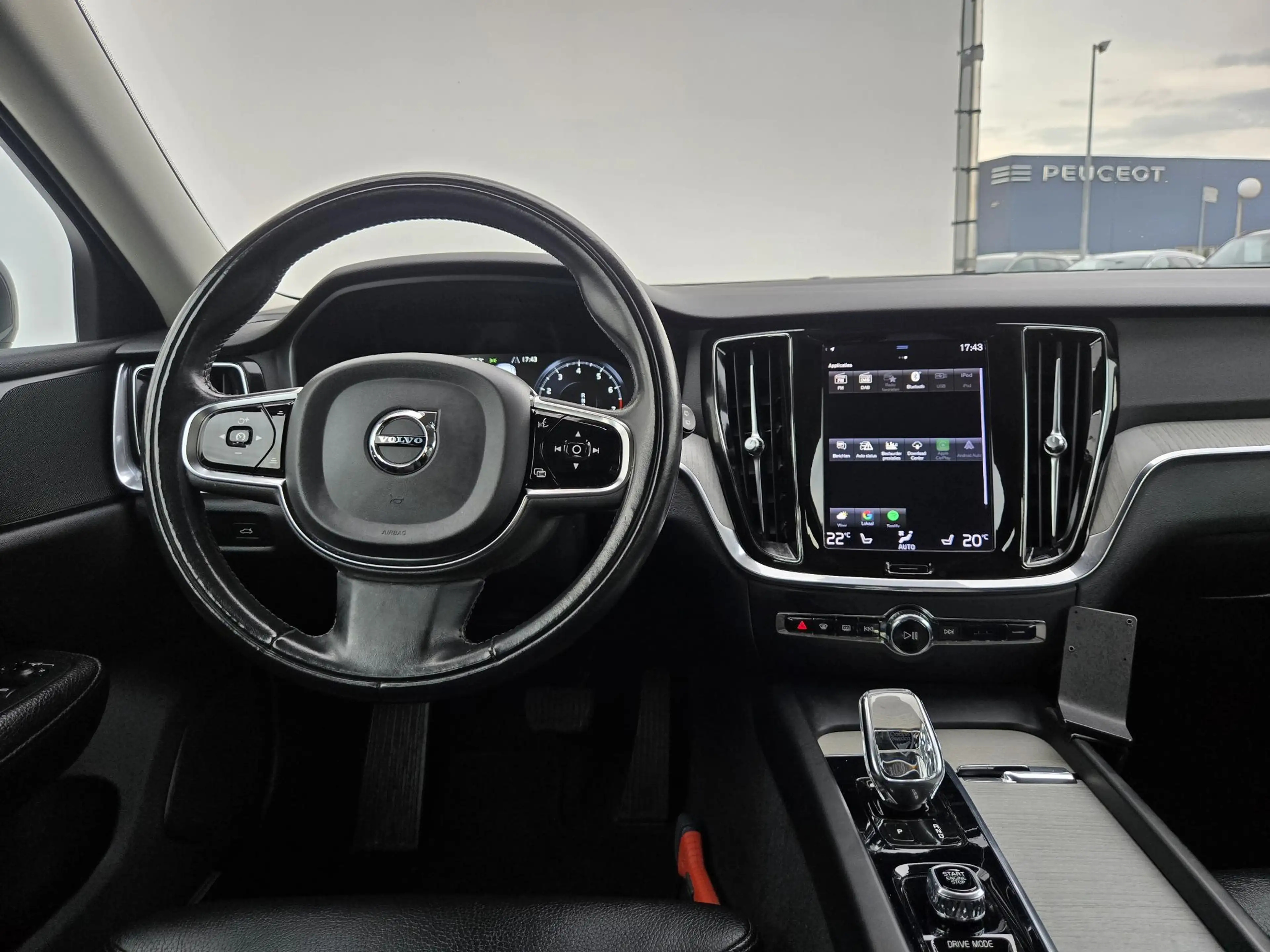 Volvo V60 2.0 B3 Inscription | Trekhaak| Comfort Stoelen| De — photo 18