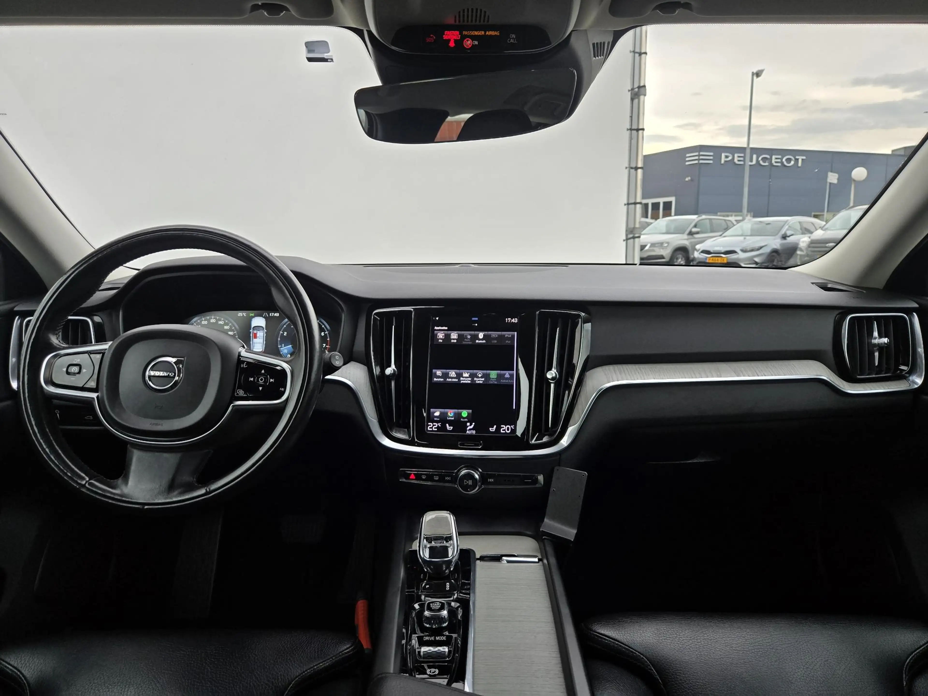 Volvo V60 2.0 B3 Inscription | Trekhaak| Comfort Stoelen| De — photo 3