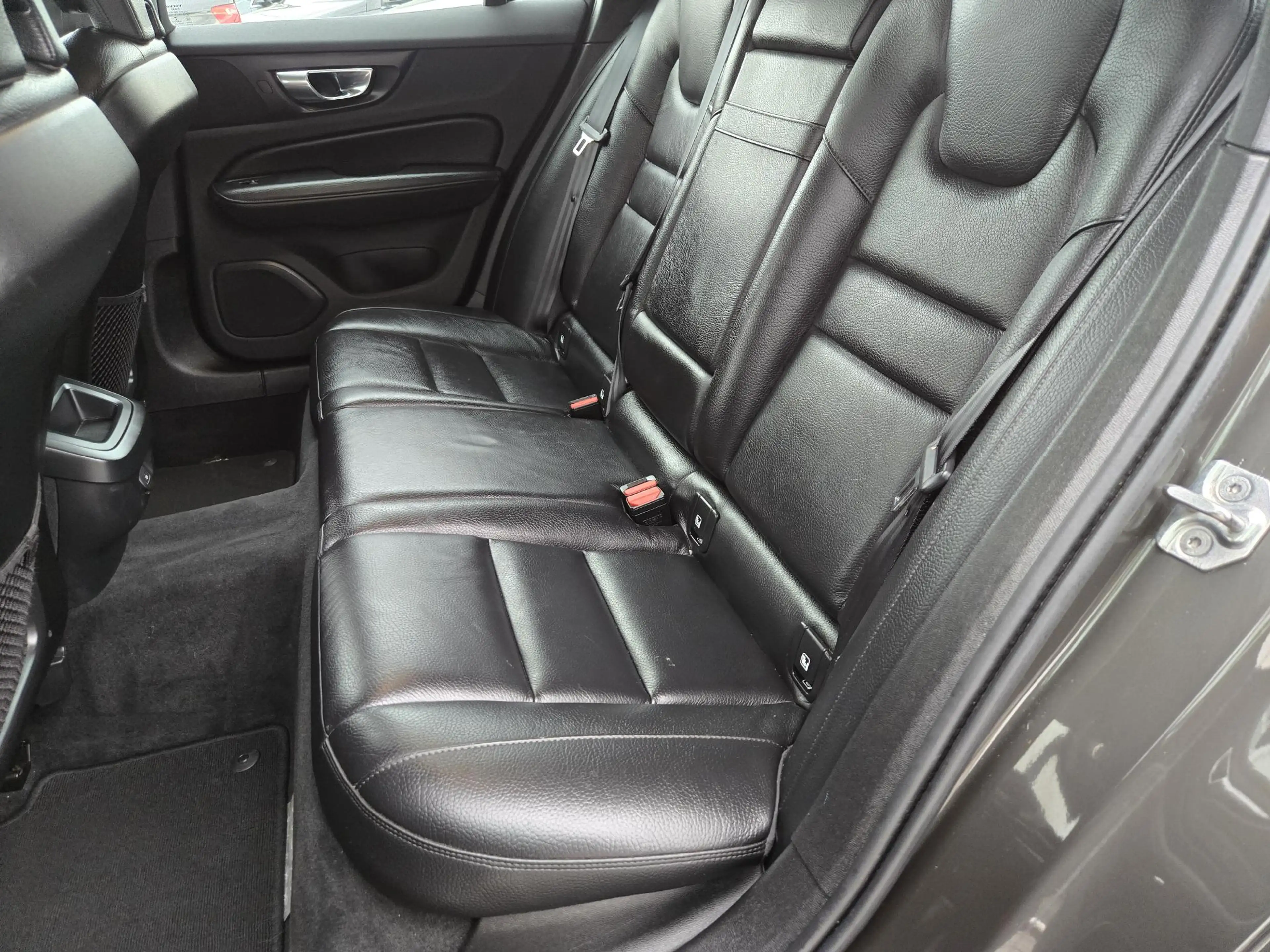 Volvo V60 2.0 B3 Inscription | Trekhaak| Comfort Stoelen| De — photo 10