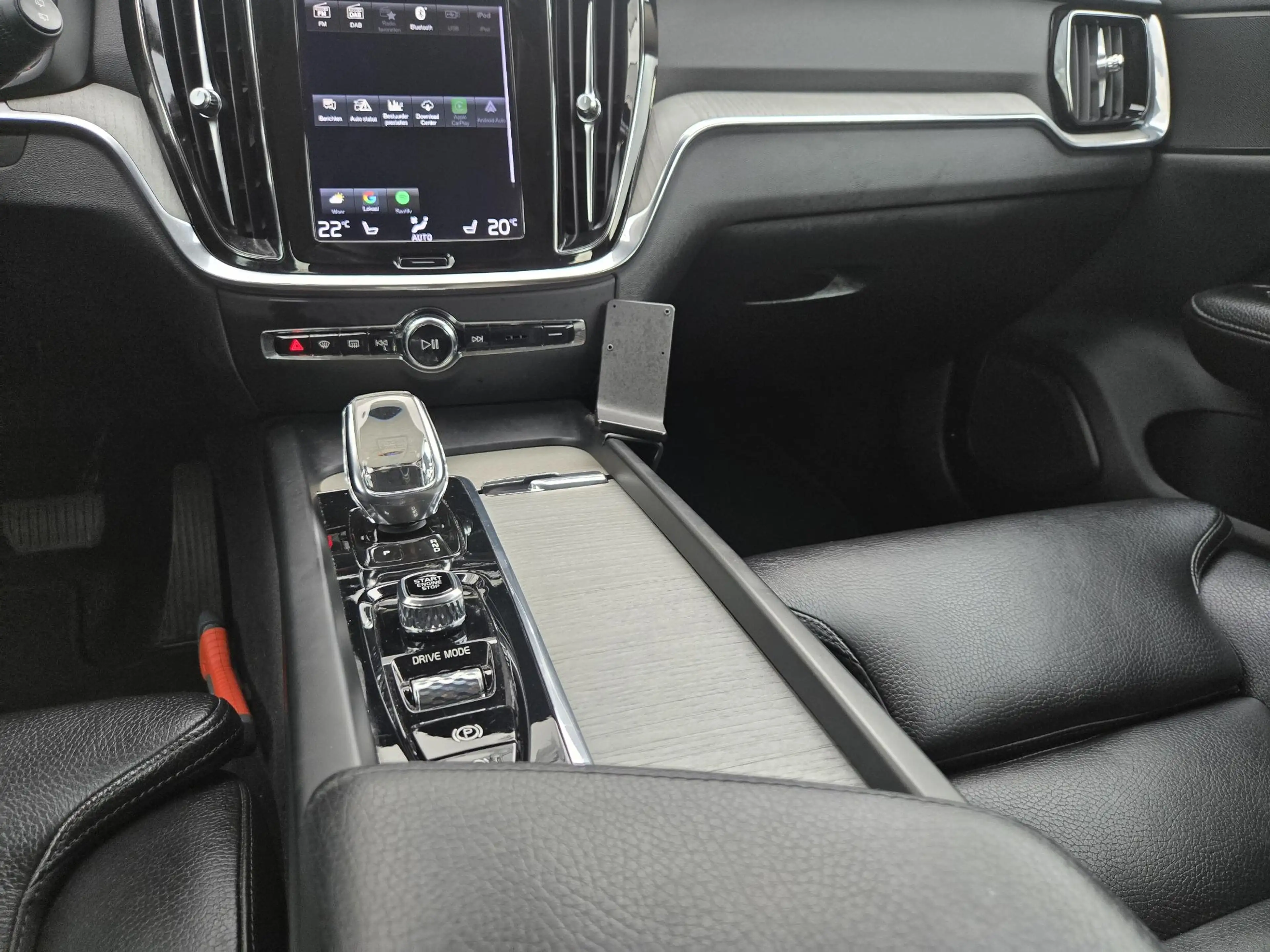 Volvo V60 2.0 B3 Inscription | Trekhaak| Comfort Stoelen| De — photo 19