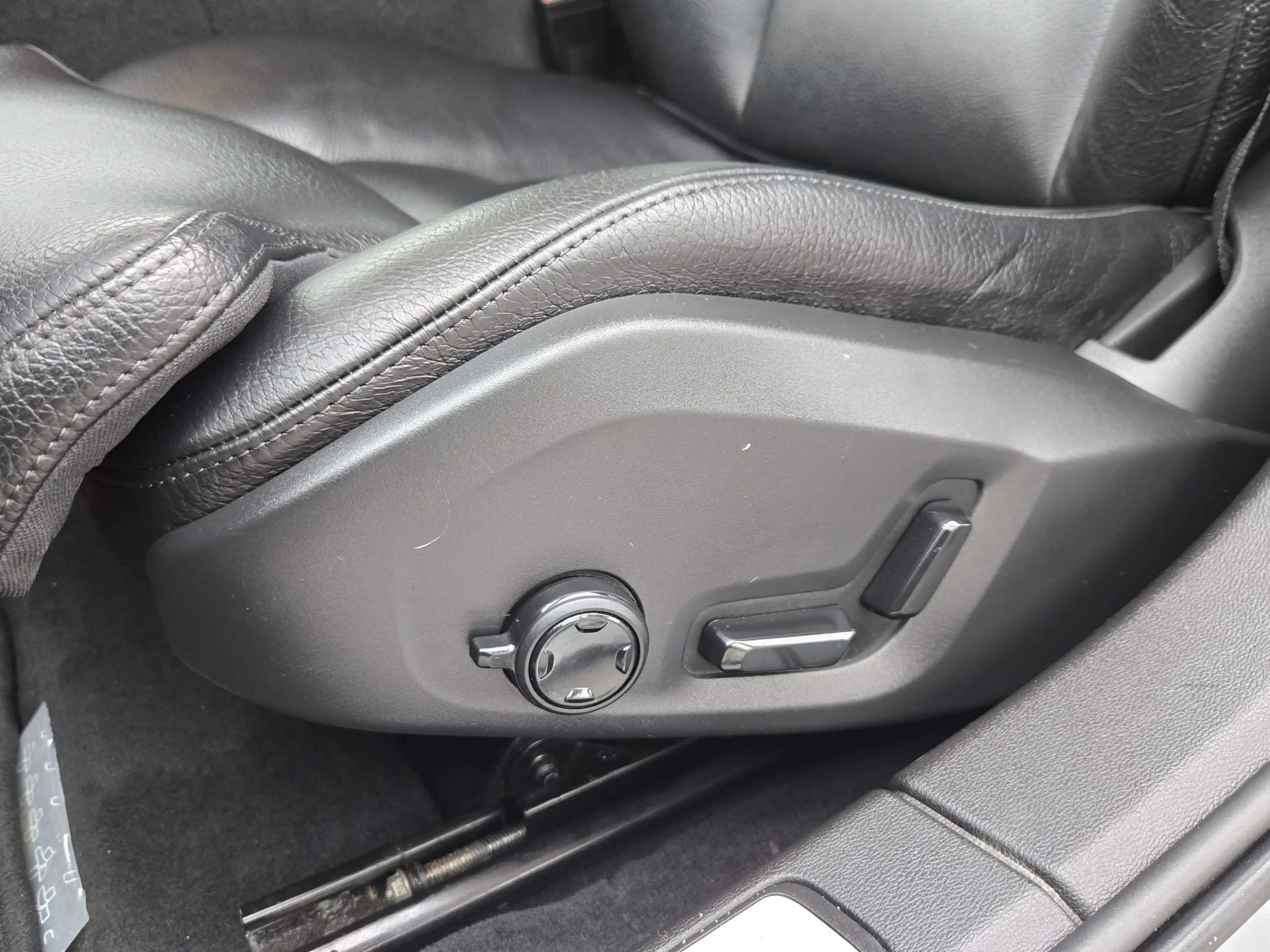 Volvo V60 2.0 B3 Inscription | Trekhaak| Comfort Stoelen| De — photo 8