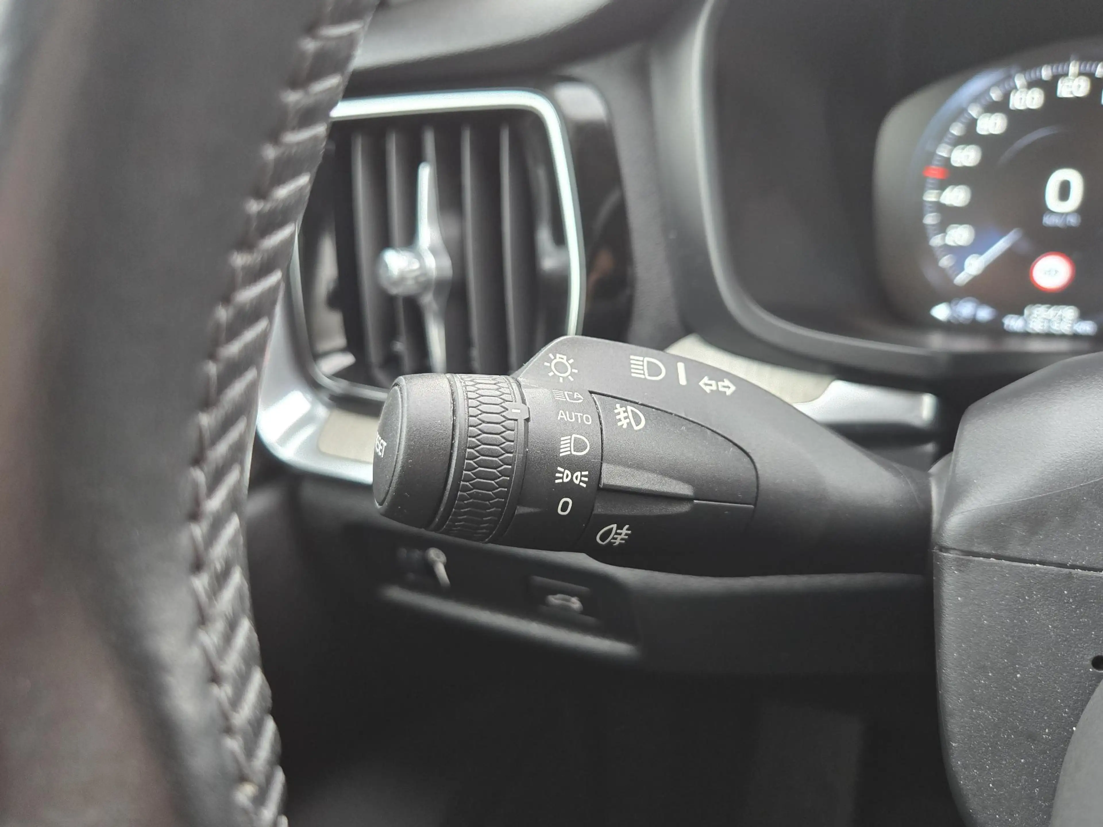 Volvo V60 2.0 B3 Inscription | Trekhaak| Comfort Stoelen| De — photo 21
