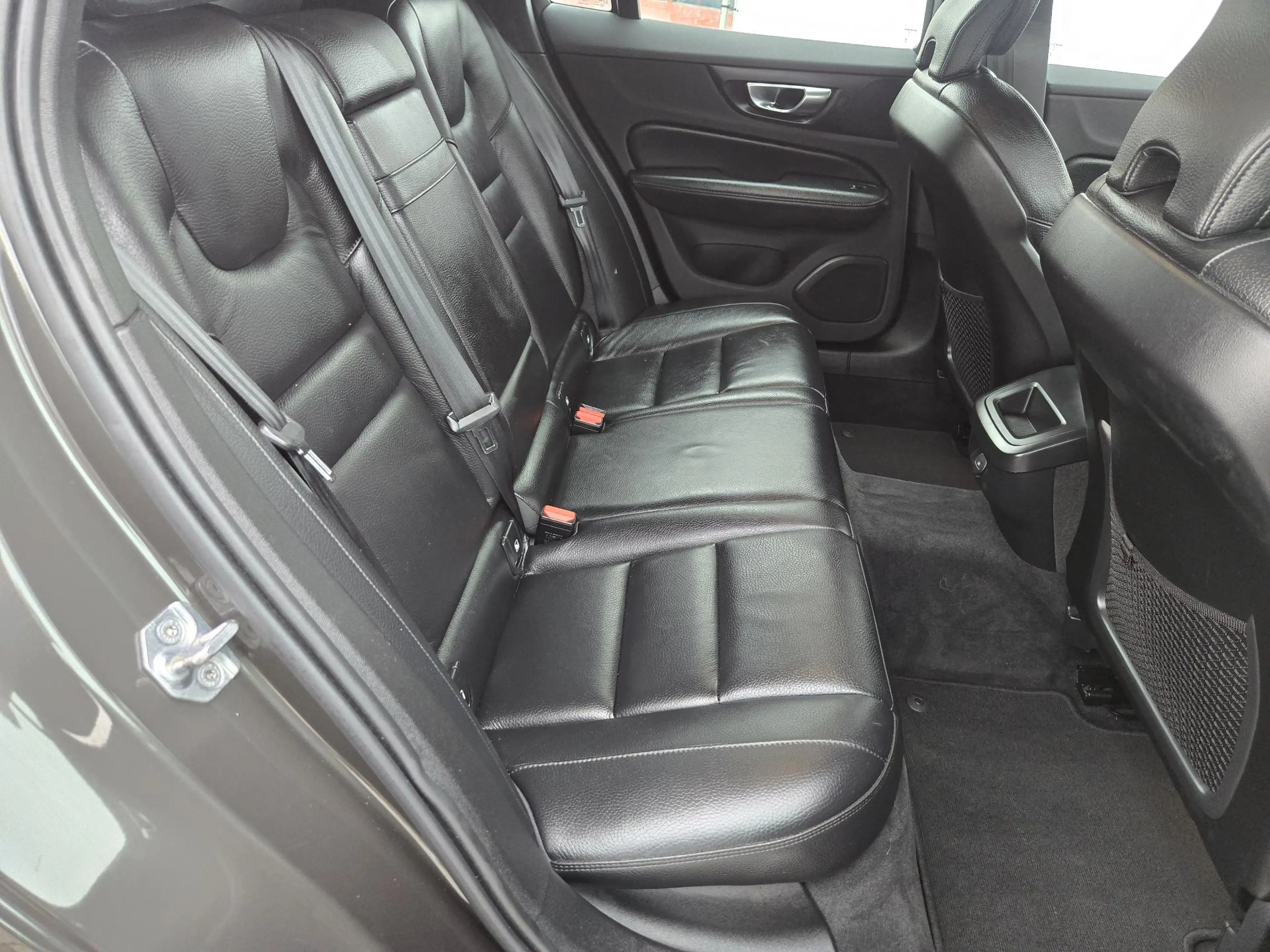 Volvo V60 2.0 B3 Inscription | Trekhaak| Comfort Stoelen| De — photo 11