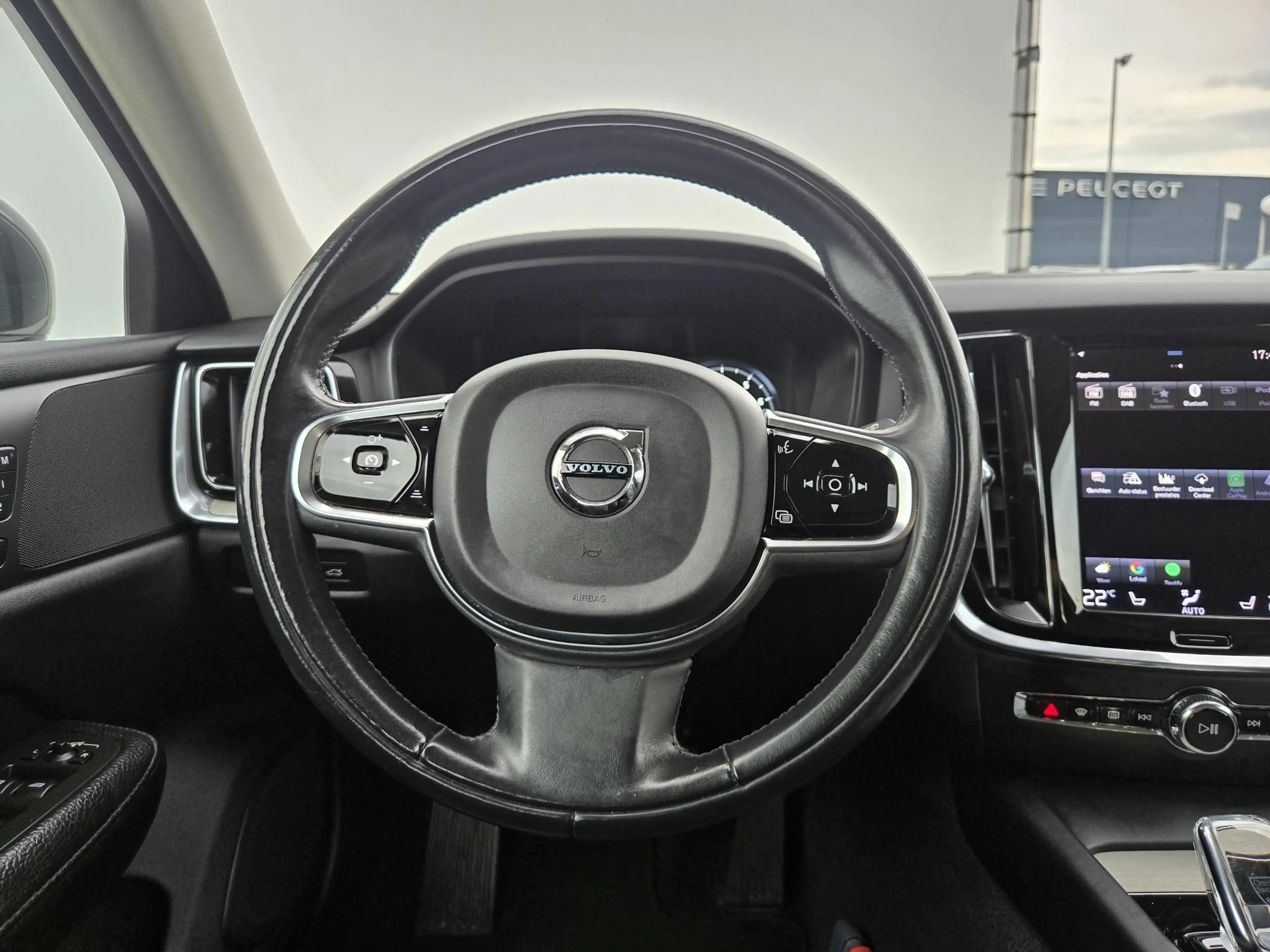 Volvo V60 2.0 B3 Inscription | Trekhaak| Comfort Stoelen| De — photo 17