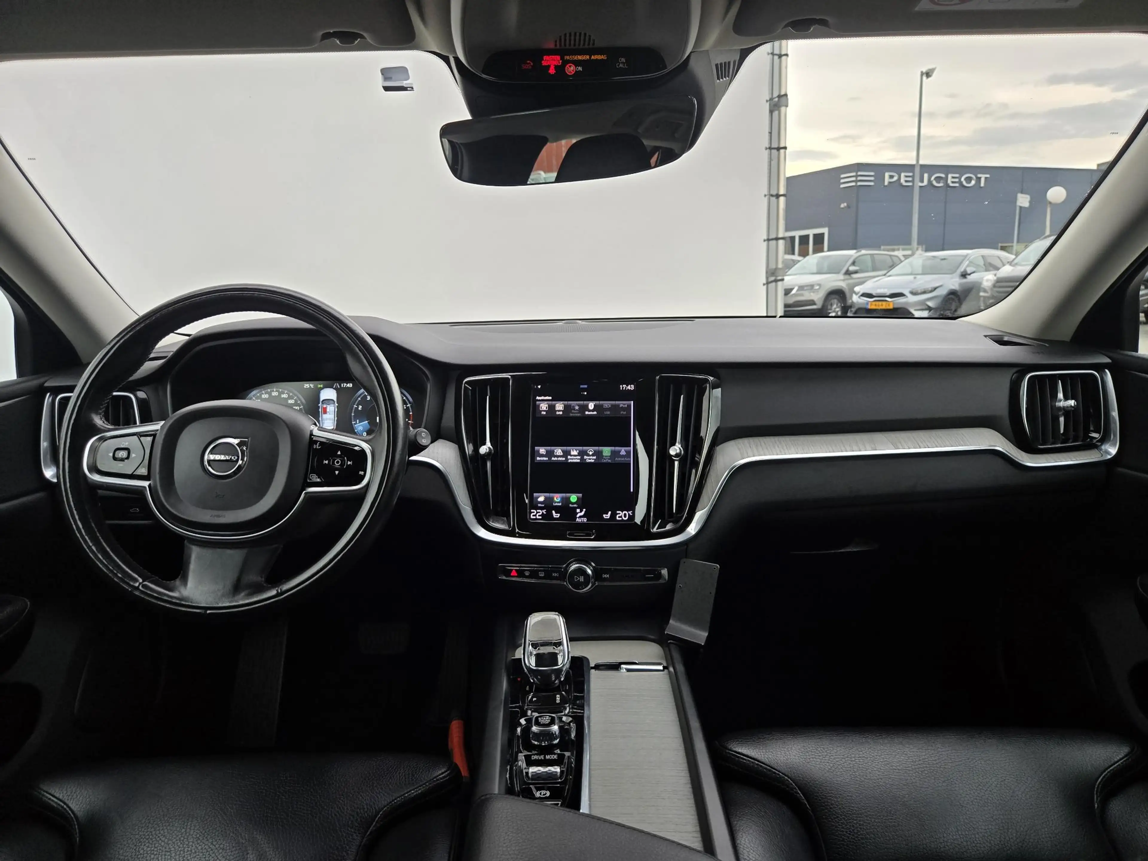Volvo V60 2.0 B3 Inscription | Trekhaak| Comfort Stoelen| De — photo 20