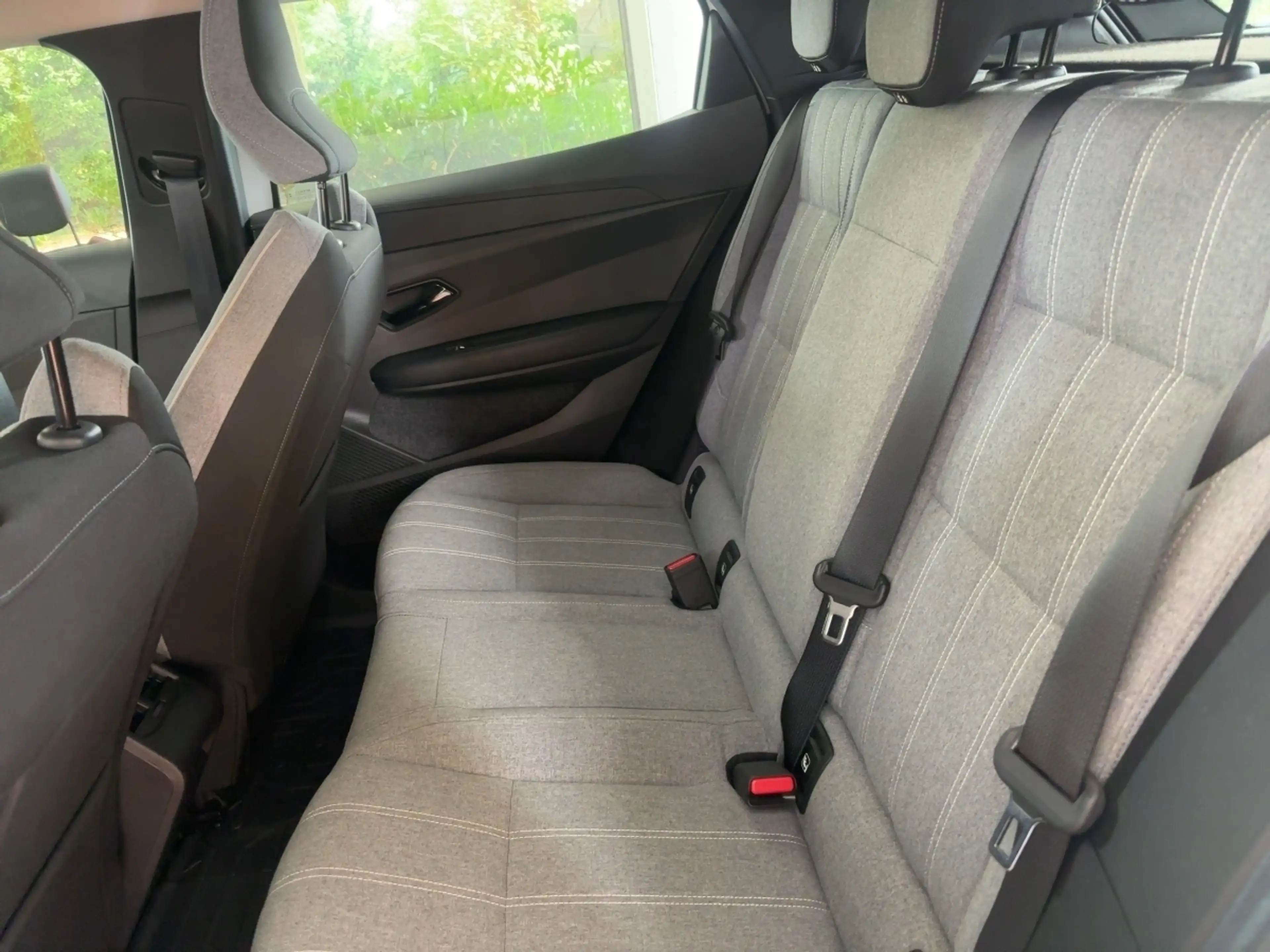 Renault Megane E-Tech EV60 220 Evolution — photo 13