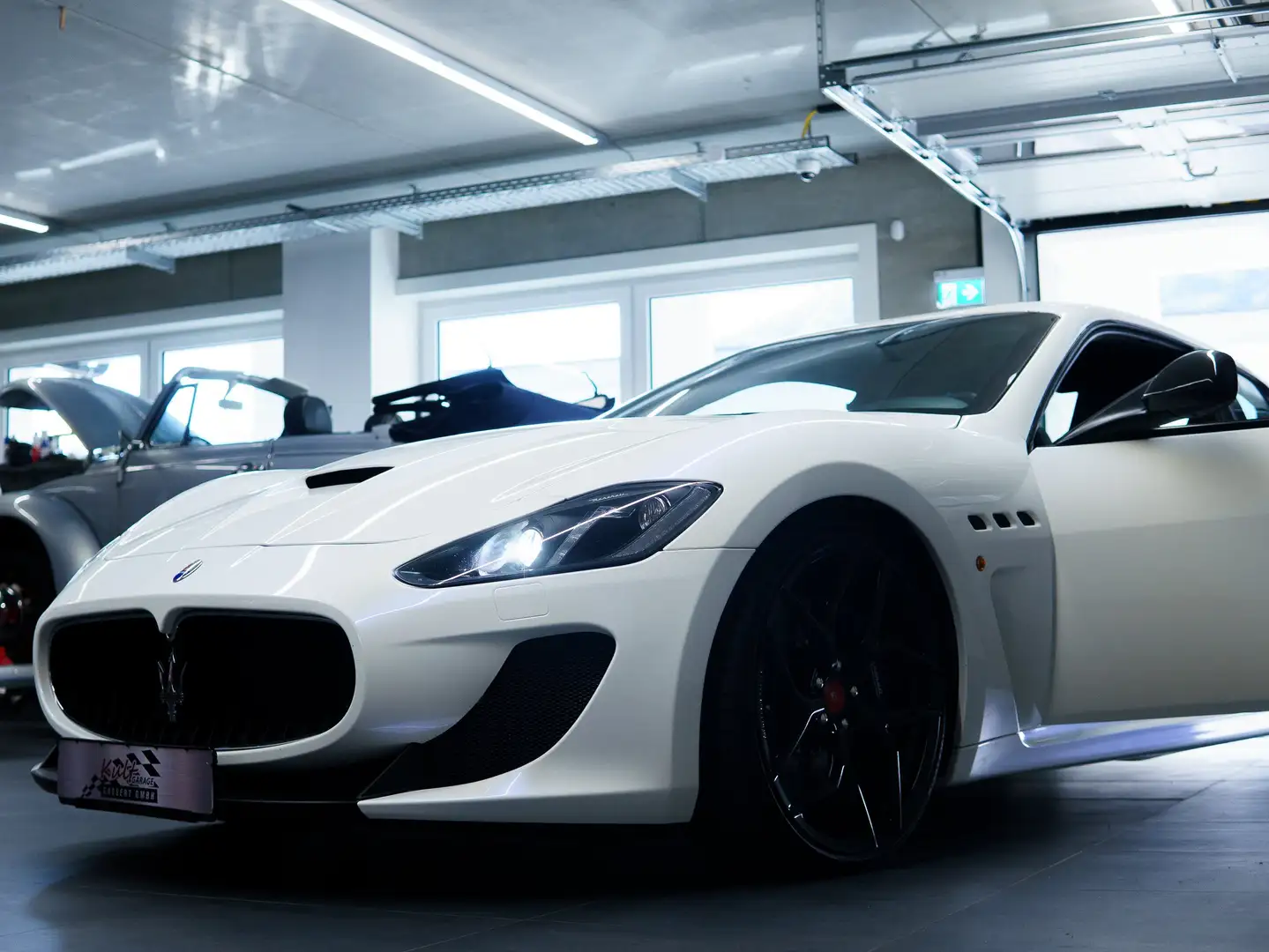 Maserati GranTurismo MC Stradale Blanc - 2