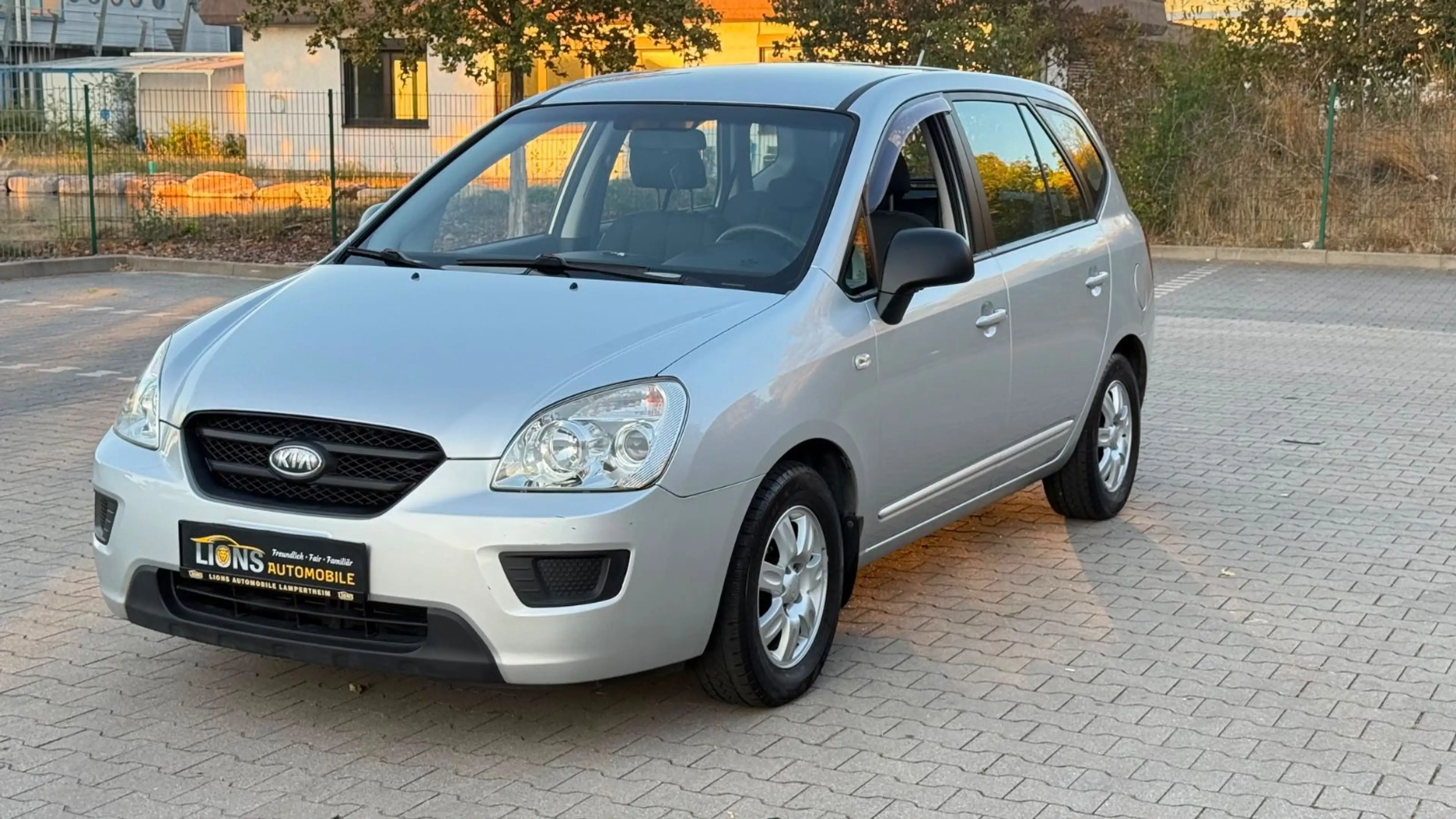 Kia Carens LX Basis/KLIMA/TÜV NEU/WENIG KM/ — photo 6