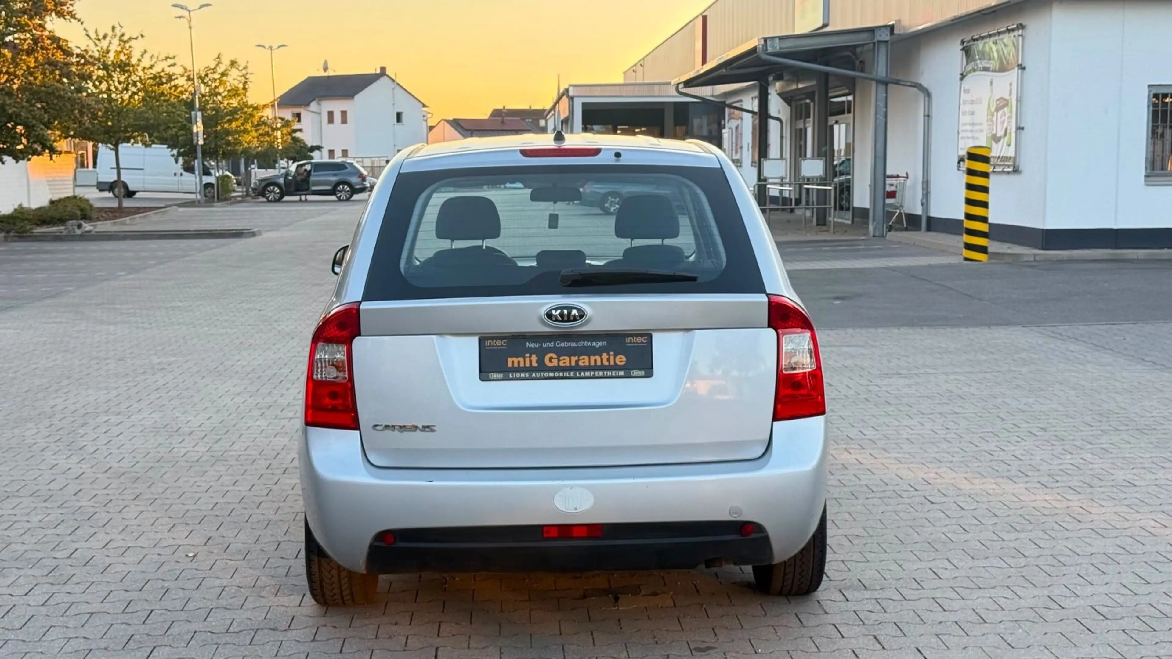 Kia Carens LX Basis/KLIMA/TÜV NEU/WENIG KM/ — photo 11