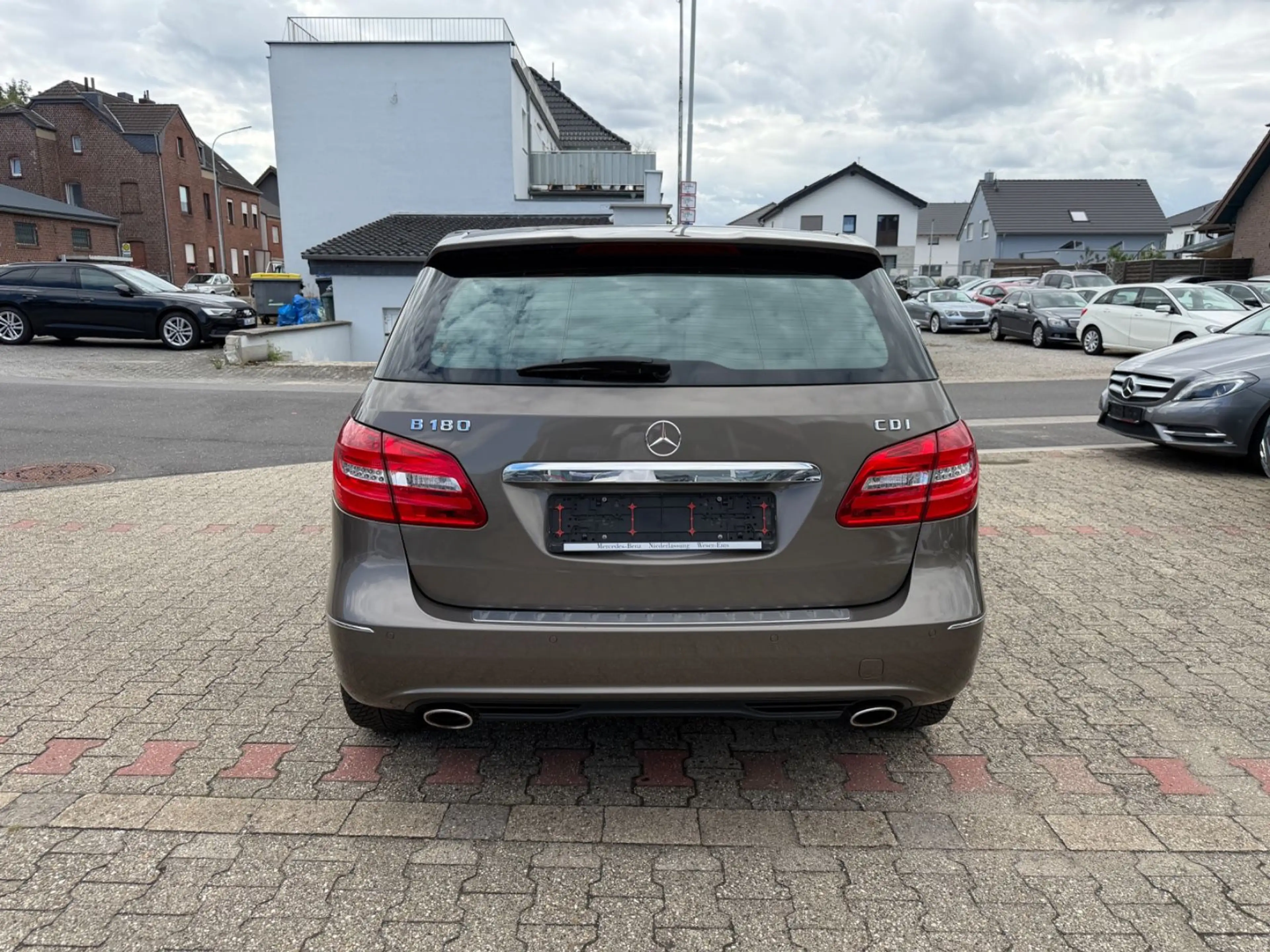 Mercedes-Benz B 180 CDI ILS NAVI LEDER SITZHZG TOTWINKEL PDC — photo 5