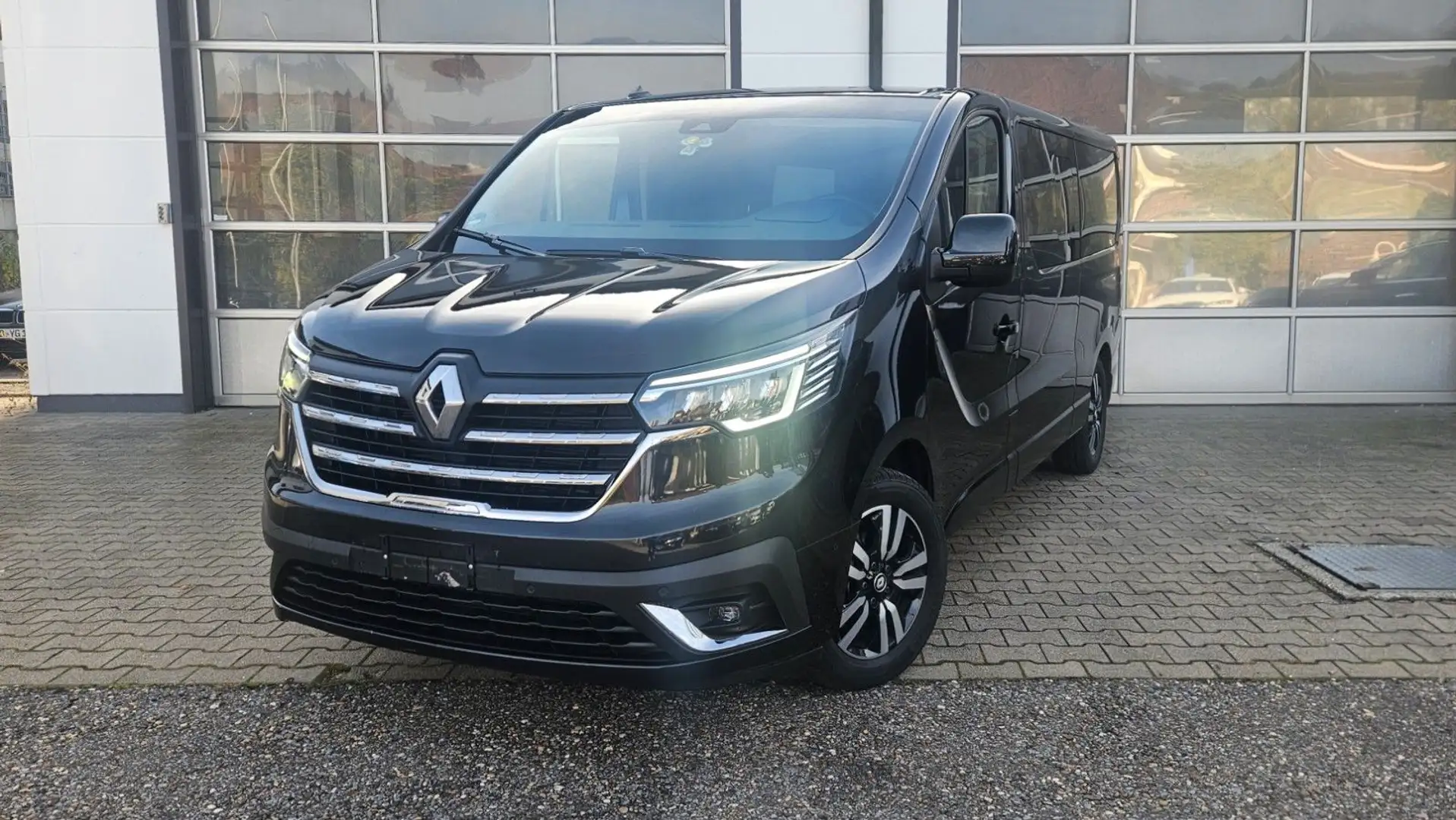 Renault Trafic Combi L2H1 Grand SpaceClass Schwarz - 1