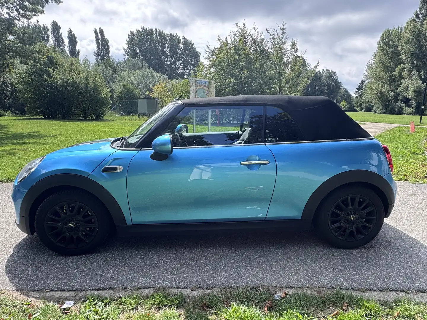 MINI Cooper Cabrio Sport Packet Modrá - 1