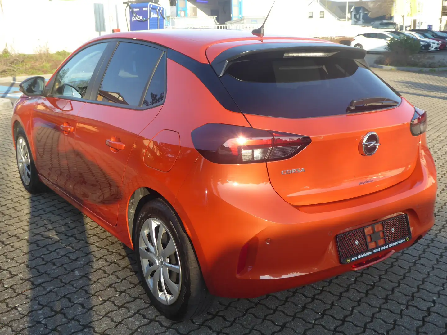 Opel Corsa 1.2 Direct Injection Turbo Start/Stop Edition Orange - 2