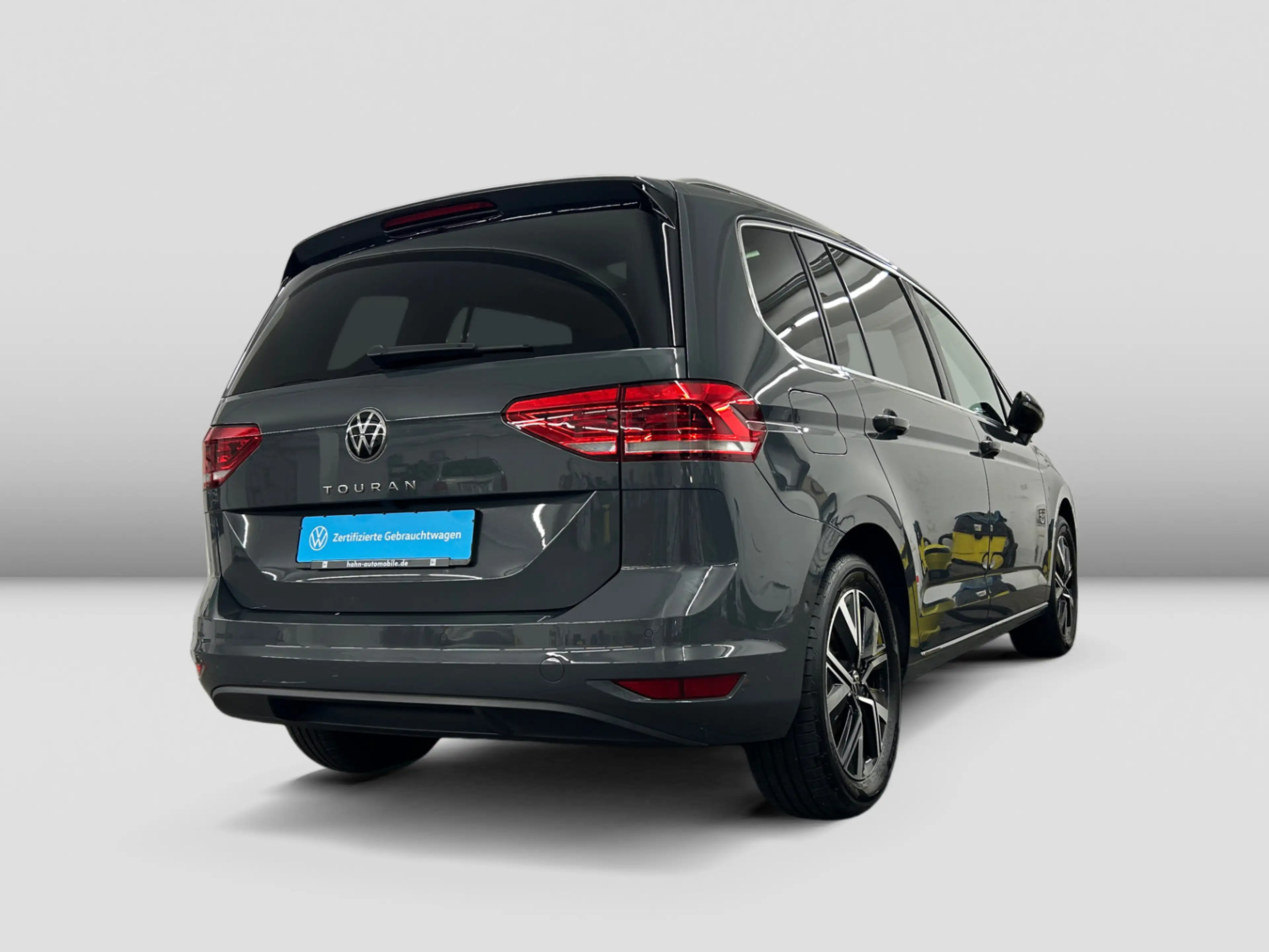 Volkswagen Touran 1.5TSI DSG Highline AHK Pano LED Navi Cam — photo 4