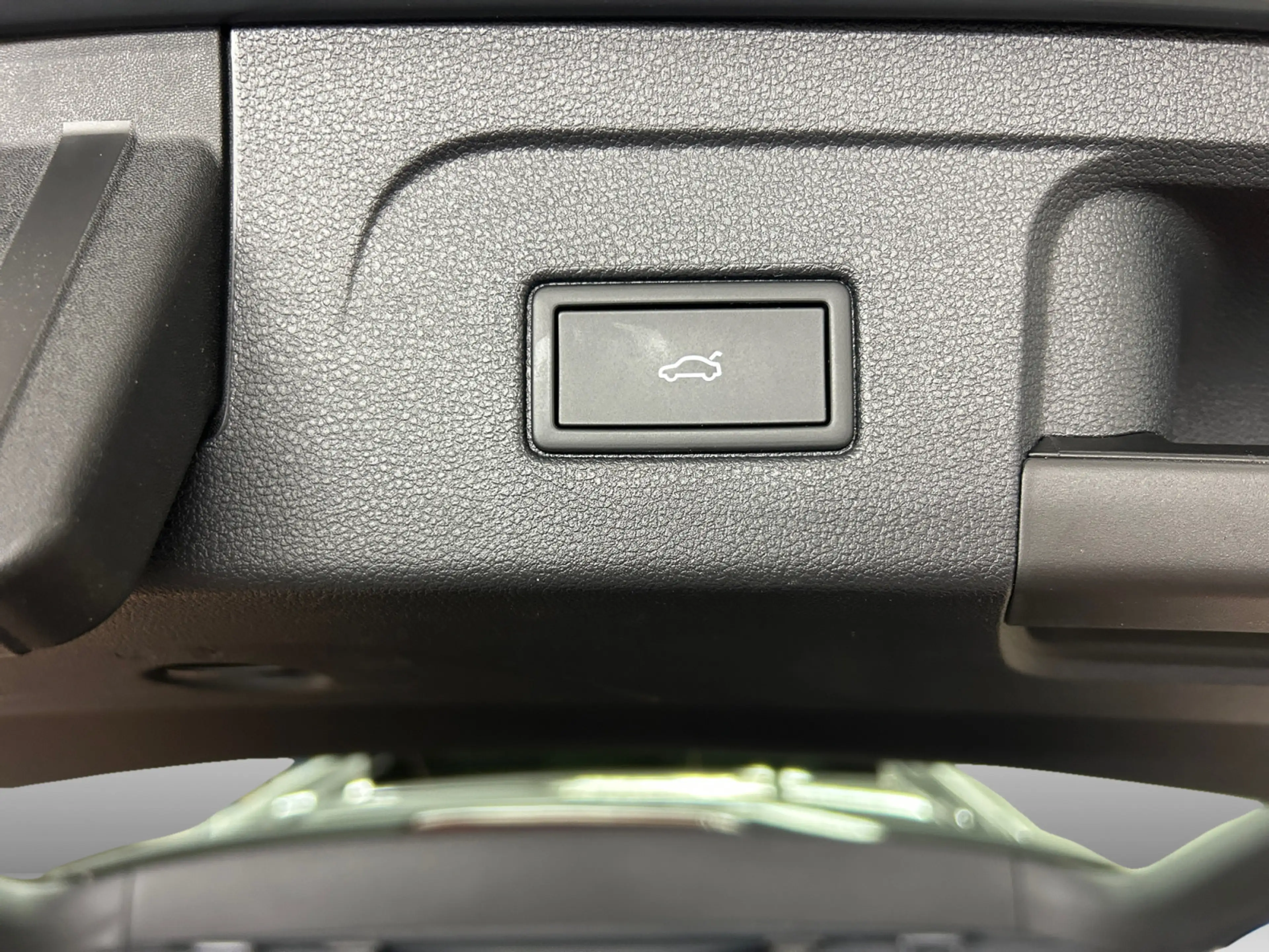 Volkswagen Touran 1.5TSI DSG Highline AHK Pano LED Navi Cam — photo 15