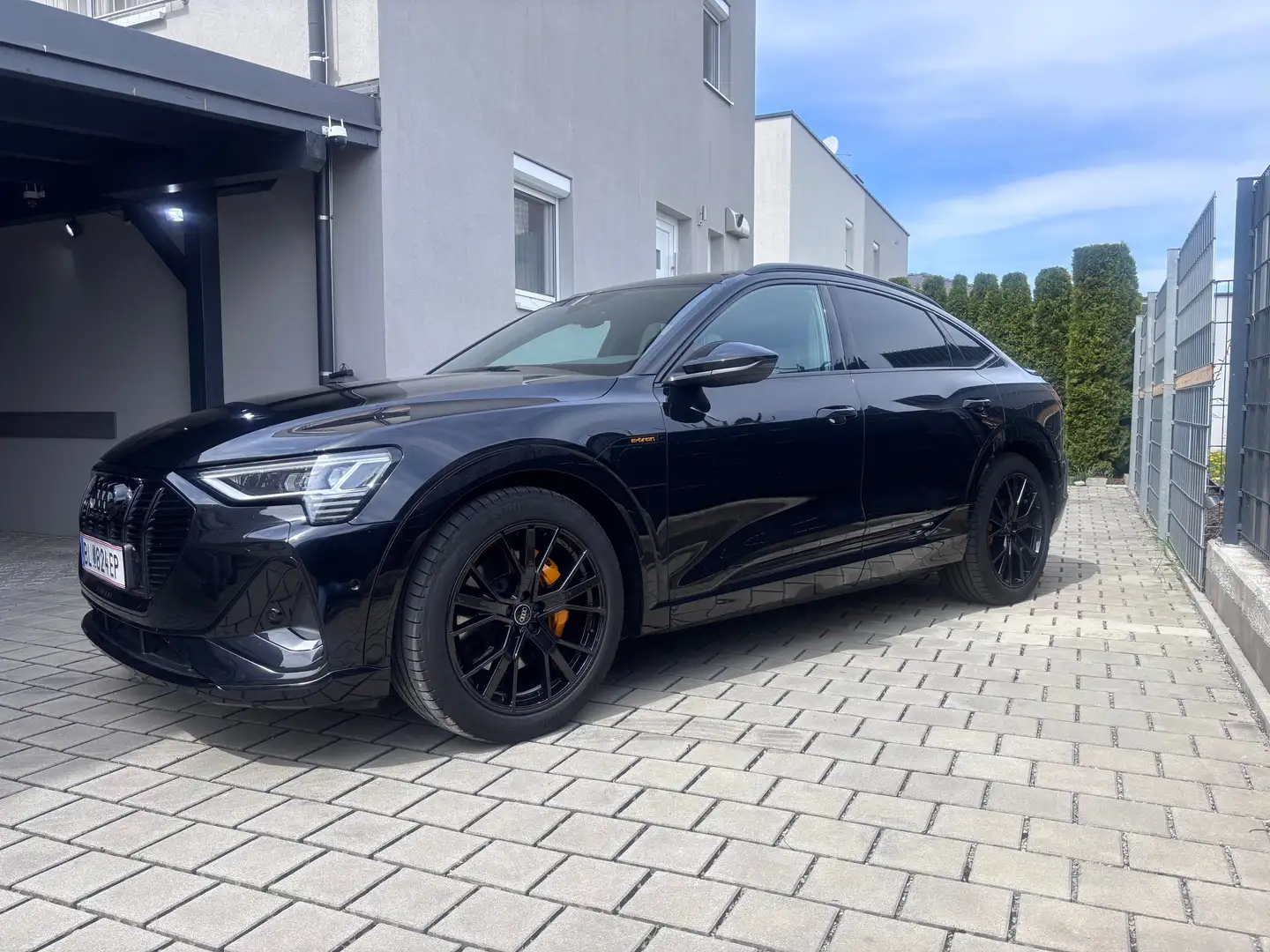 Audi e-tron e-tron SB 50 quattro 71kWh S-line S-line Schwarz - 2