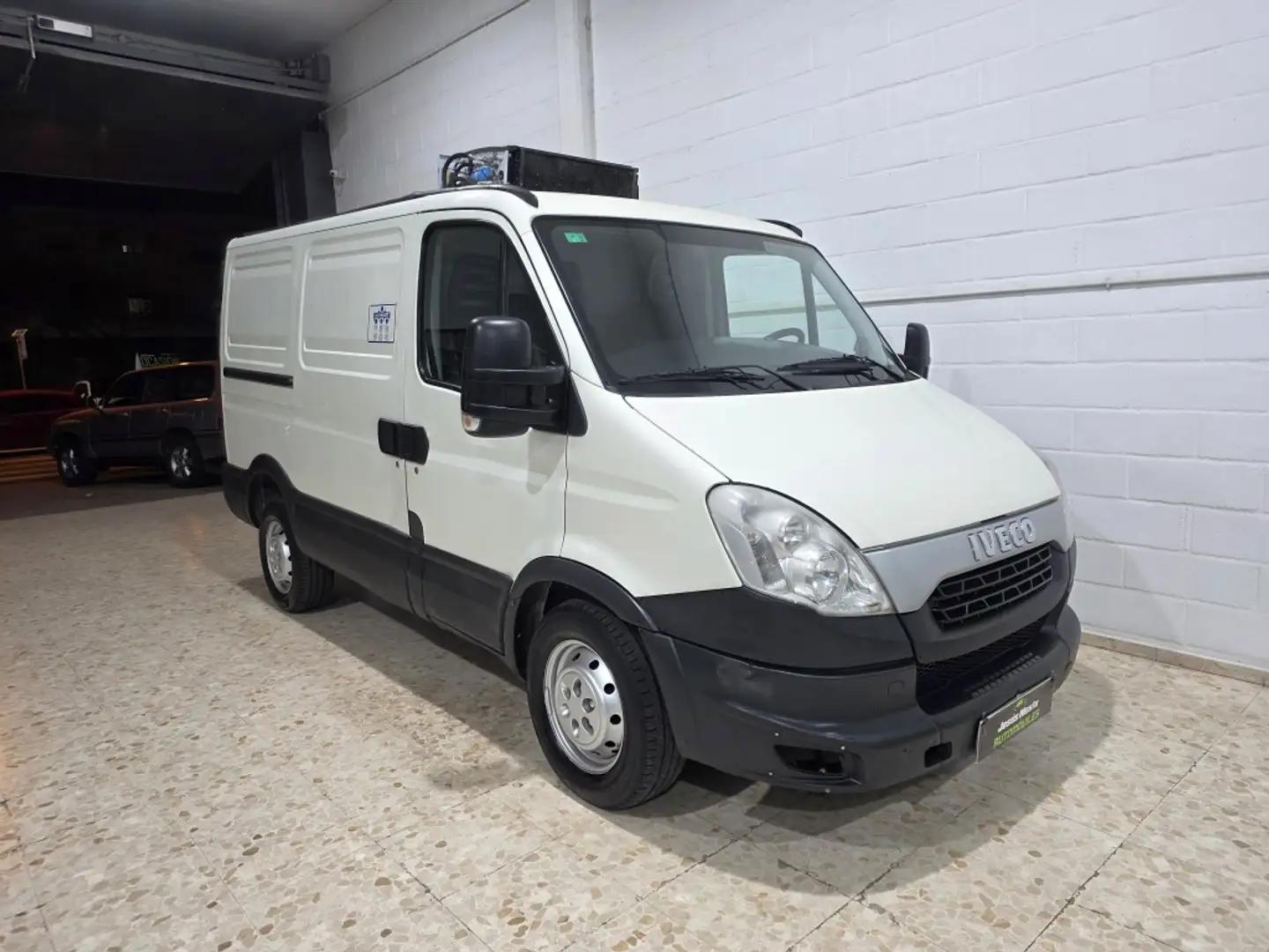 Iveco Daily Furgón 33S11 V 3520 H2 10.8 106 Blanc - 1