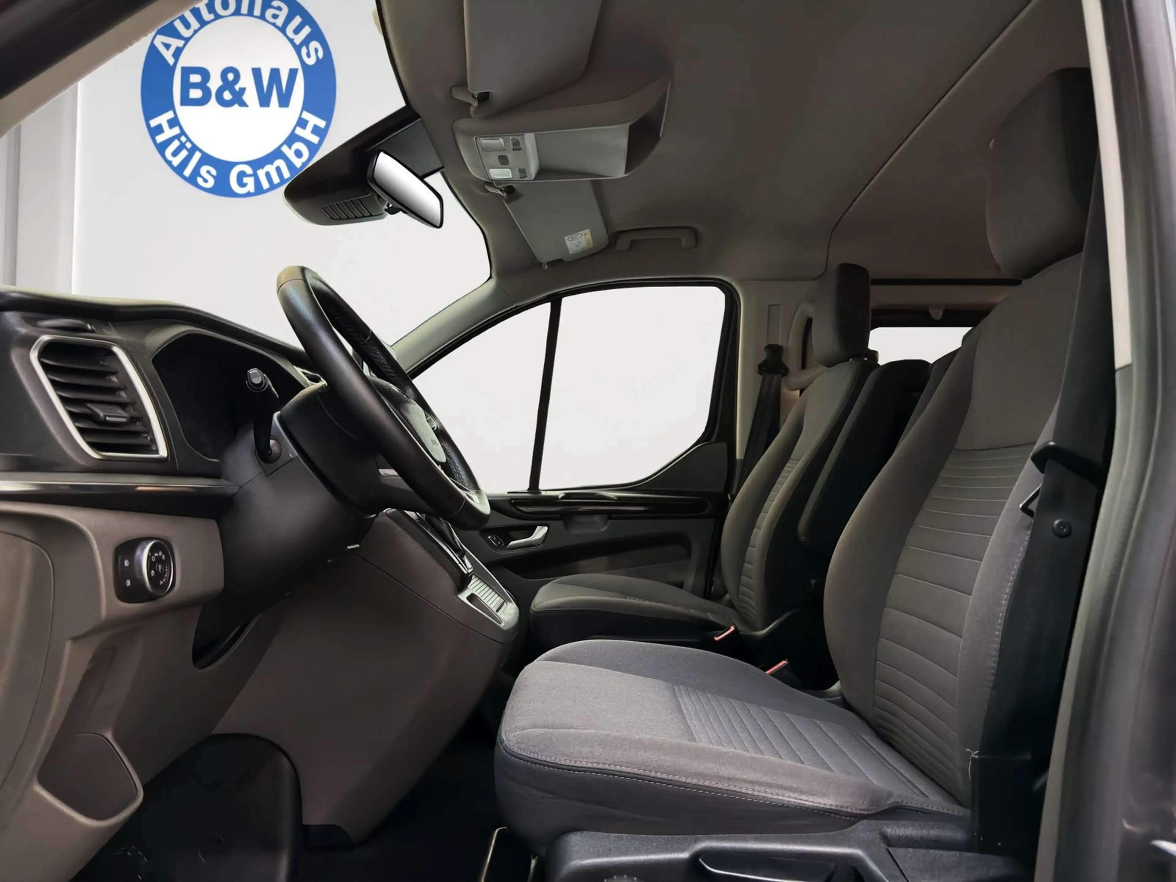 Ford Tourneo Custom 320 L2 Titanium*1.Hand*8-SITZE* — photo 14