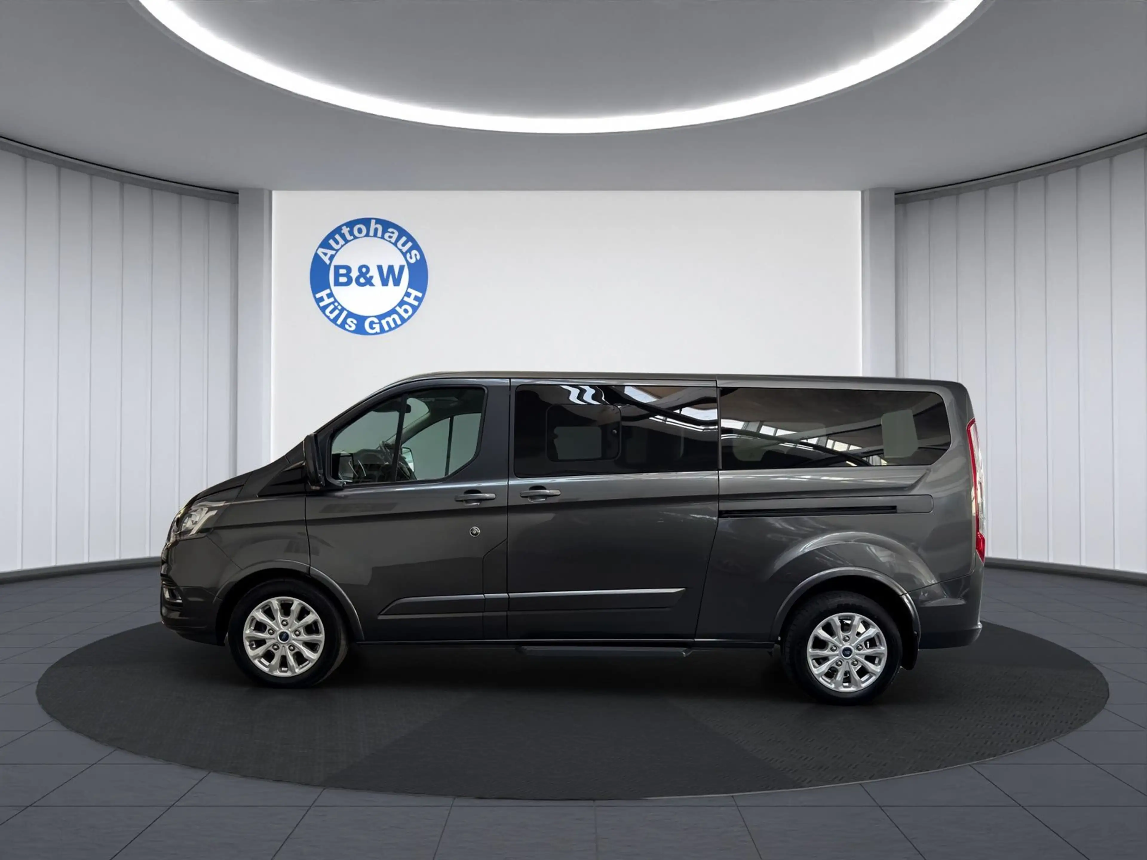 Ford Tourneo Custom 320 L2 Titanium*1.Hand*8-SITZE* — photo 4