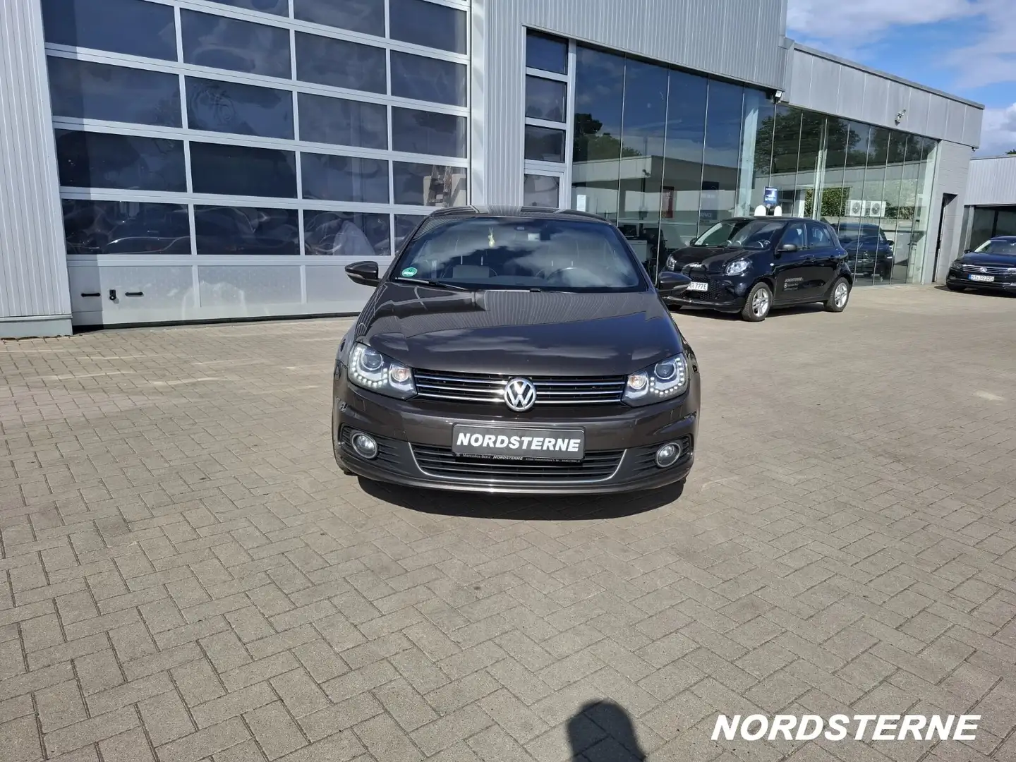 Volkswagen Eos Eos 2.0 TDI EXCLUSIVE LED/SOUND SYSTEM/GEPFLEGT Brun - 2