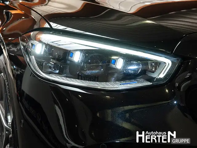 Mercedes-Benz S Class view 13
