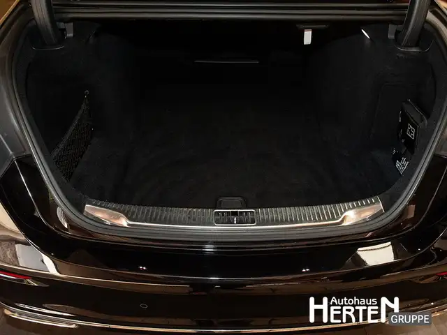 Mercedes-Benz S Class view 15