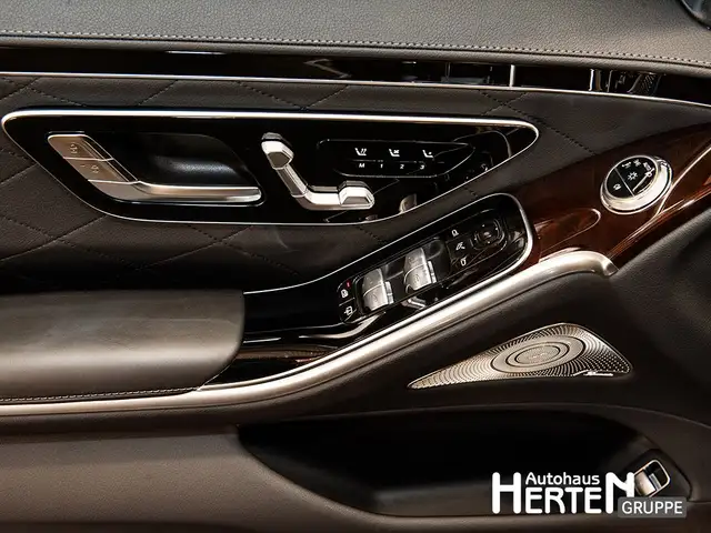Mercedes-Benz S Class view 9