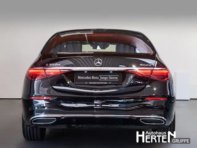 Mercedes-Benz S Class view 4