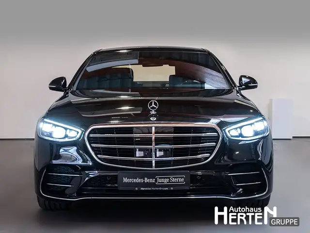 Mercedes-Benz S Class view 2
