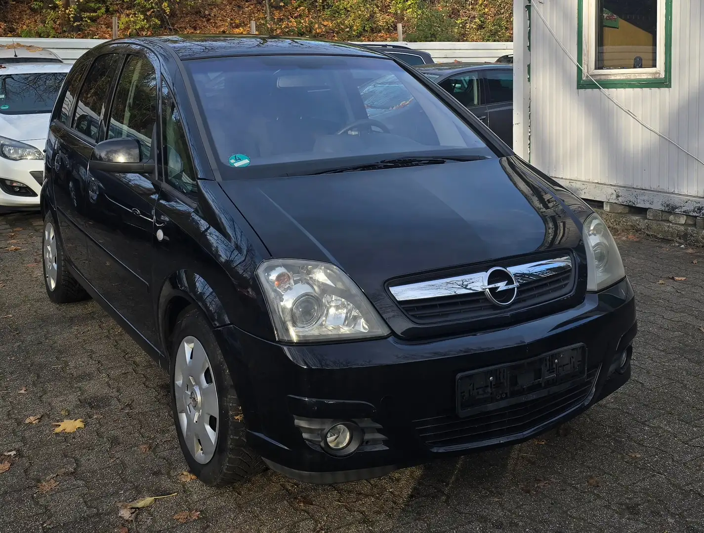 Opel Meriva INNOVATION,Klimaautomatik,1 Hand,Tüv 01-2026. Schwarz - 2