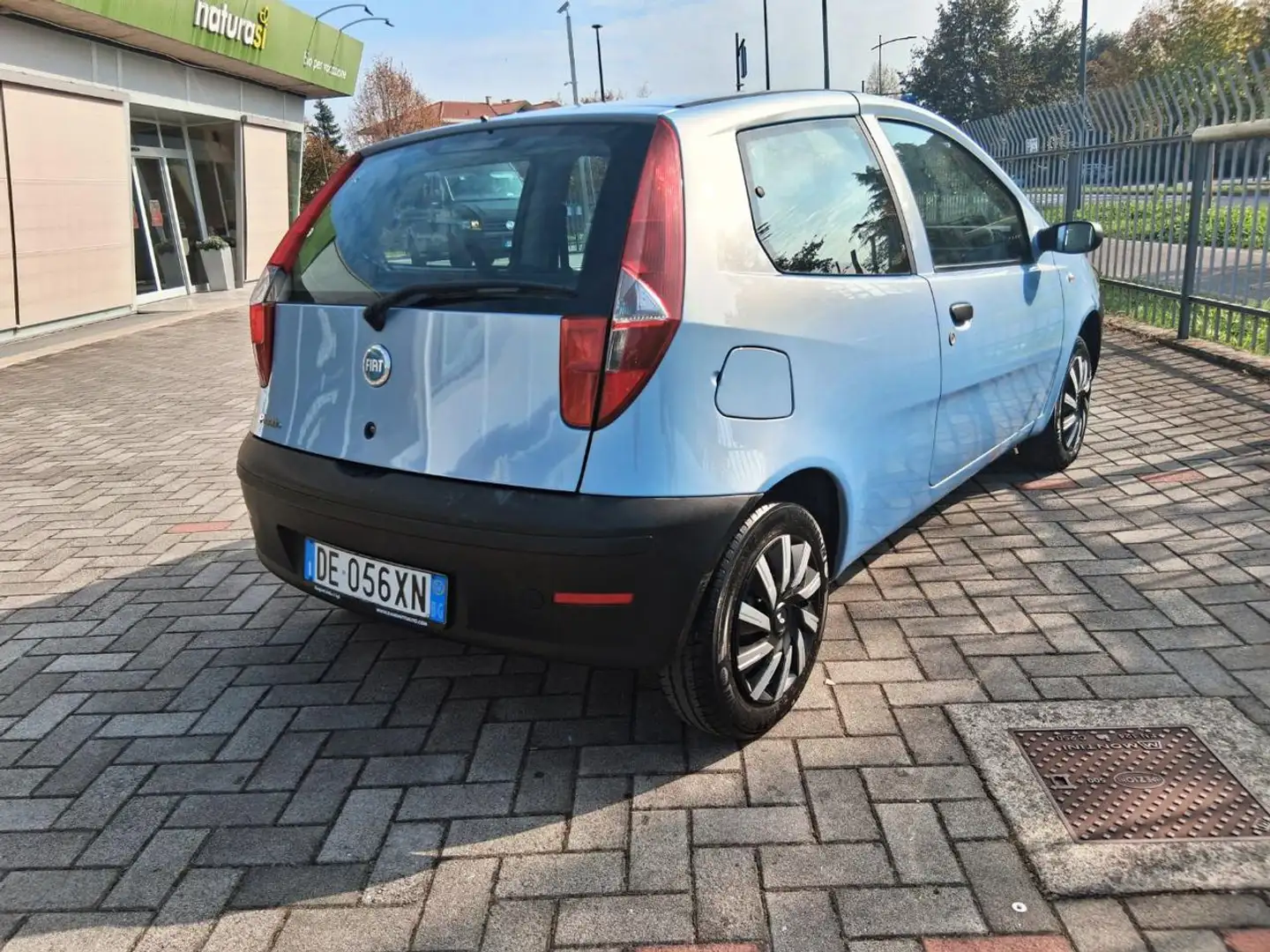 Fiat Punto 1.2 3 porte Dynamic Blu/Azzurro - 2