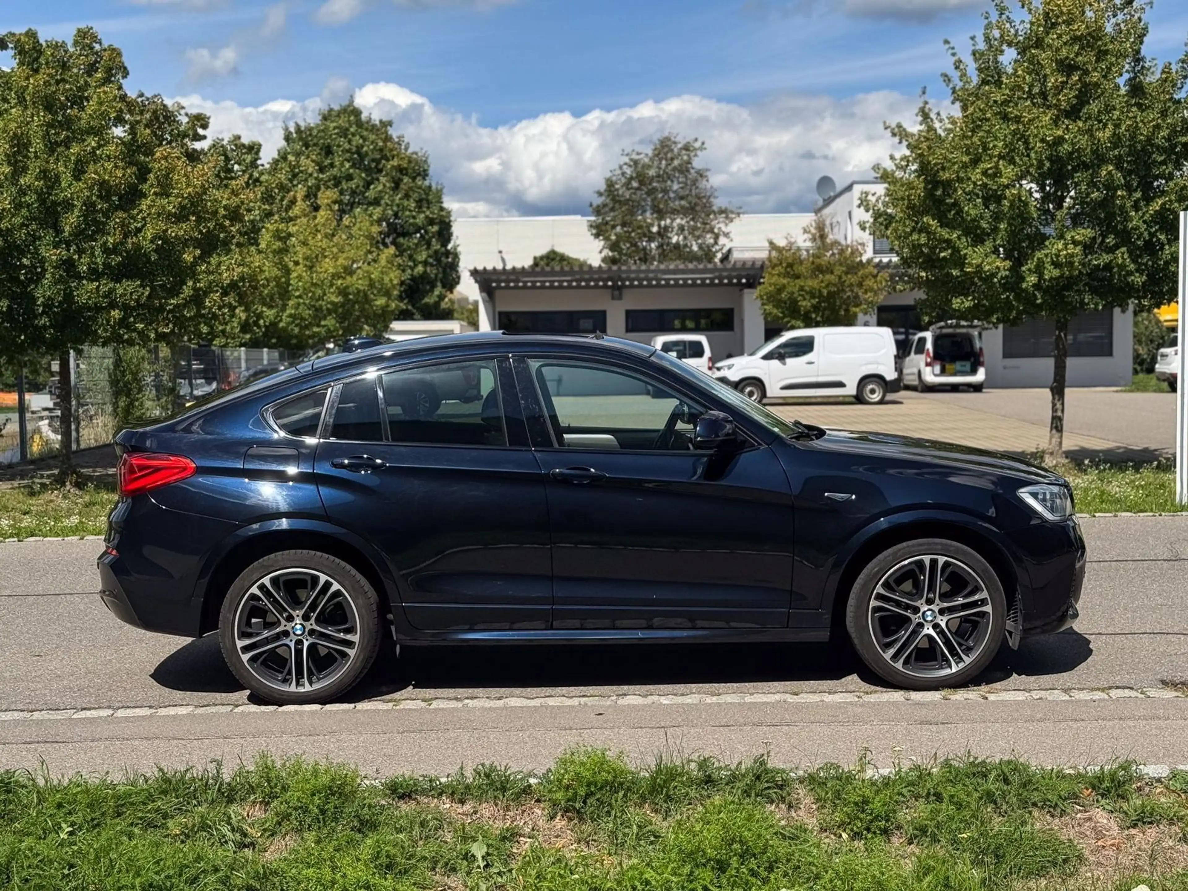 BMW X4 xDrive 35d *Kamera*AHK*H&K*HUD — photo 4