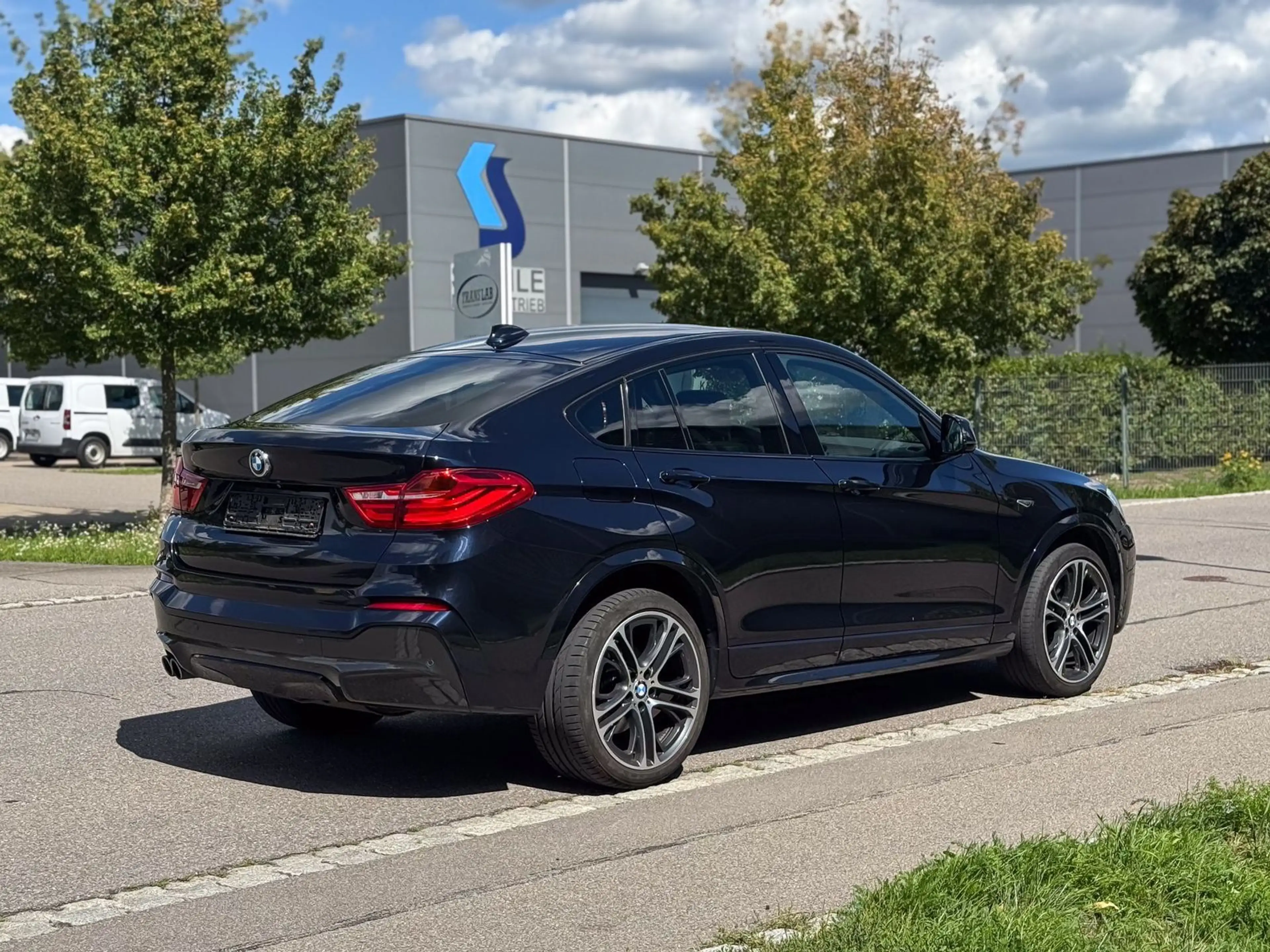 BMW X4 xDrive 35d *Kamera*AHK*H&K*HUD — photo 5