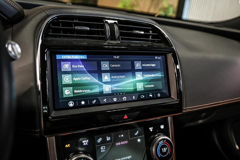 Jaguar XE 2.0 P250 R-Dynamic HSE NAVI LEER CAMERA CARPLAY. — photo 34