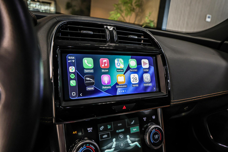 Jaguar XE 2.0 P250 R-Dynamic HSE NAVI LEER CAMERA CARPLAY. — photo 42