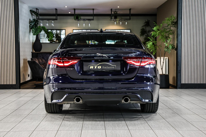 Jaguar XE 2.0 P250 R-Dynamic HSE NAVI LEER CAMERA CARPLAY. — photo 13
