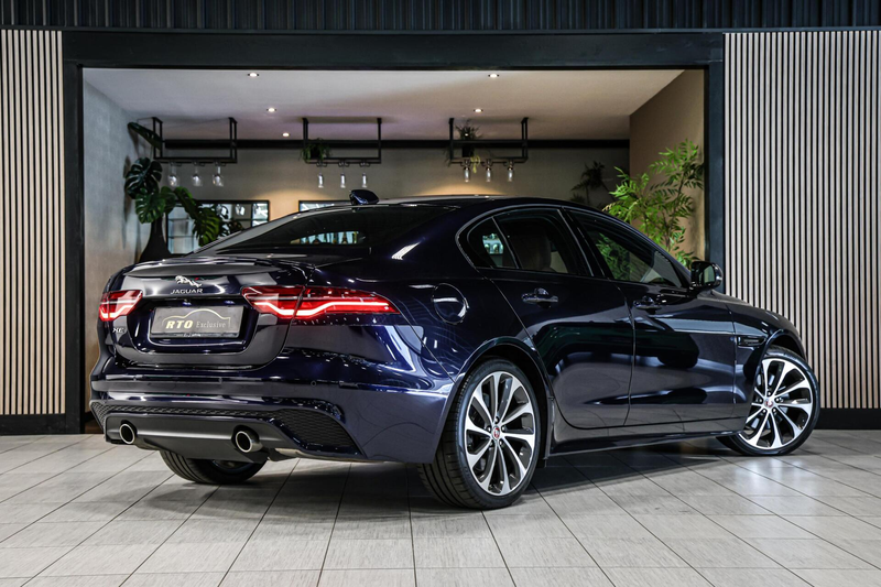Jaguar XE 2.0 P250 R-Dynamic HSE NAVI LEER CAMERA CARPLAY. — photo 4