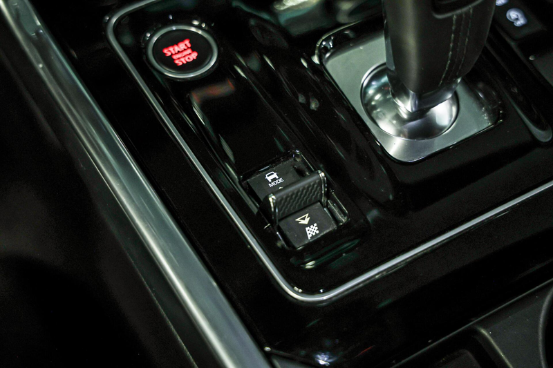 Jaguar XE 2.0 P250 R-Dynamic HSE NAVI LEER CAMERA CARPLAY. — photo 43