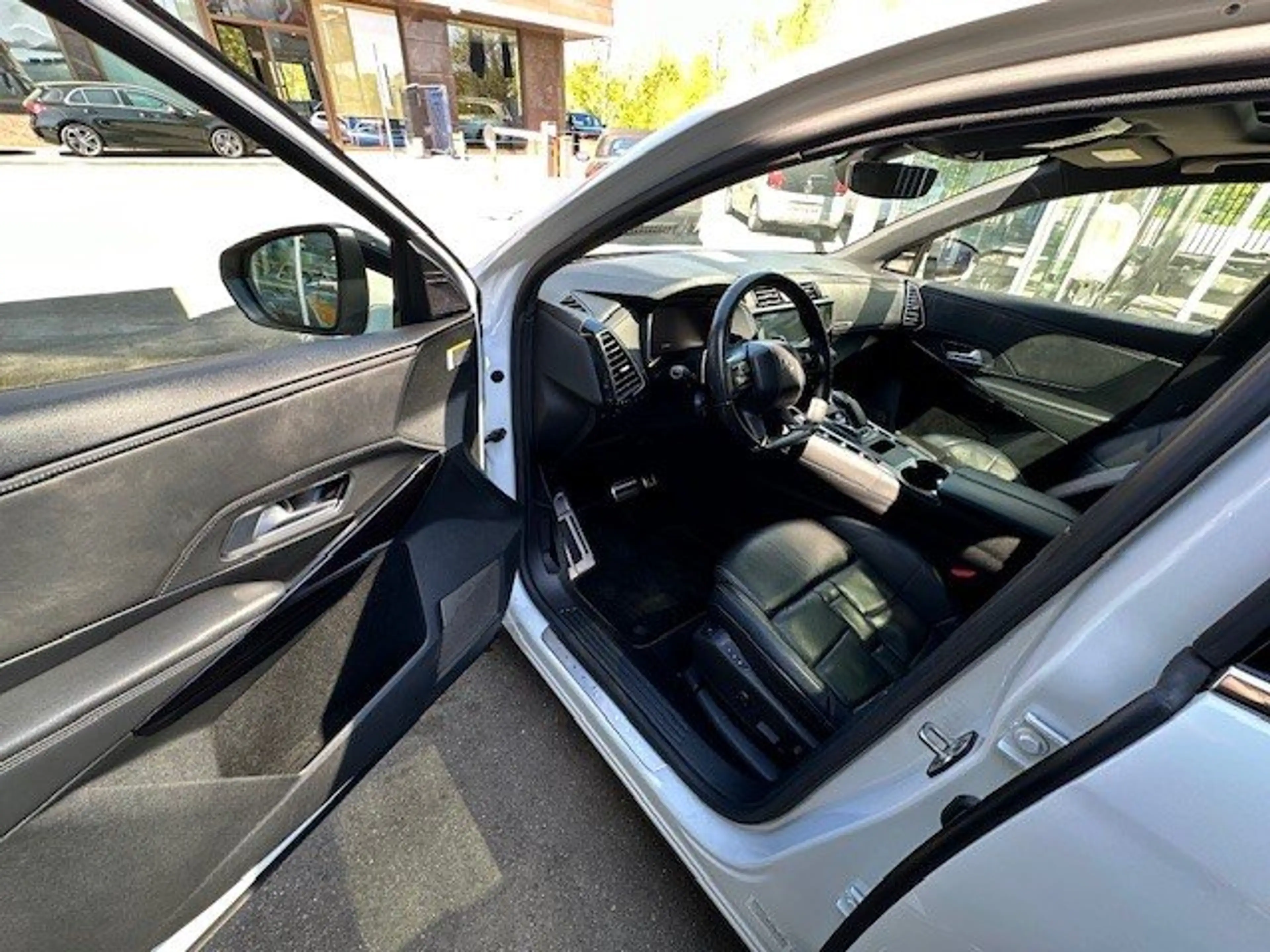 DS Automobiles DS 7 Crossback E Tense 4x4 300 OPERA — photo 9