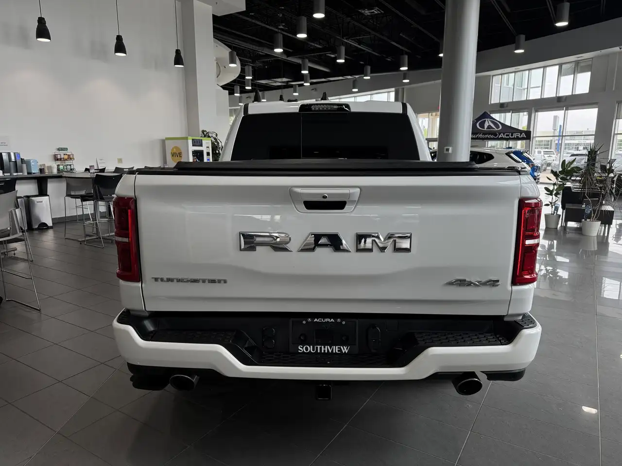 RAM 1500 снимка RAM 1500