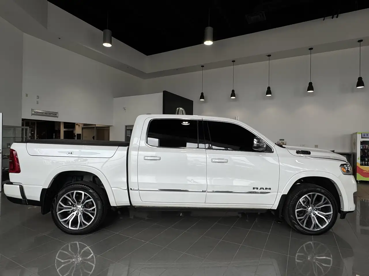RAM 1500 снимка RAM 1500
